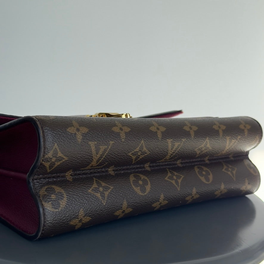 Louis Vuitton Victoire In Raisin - Queen May