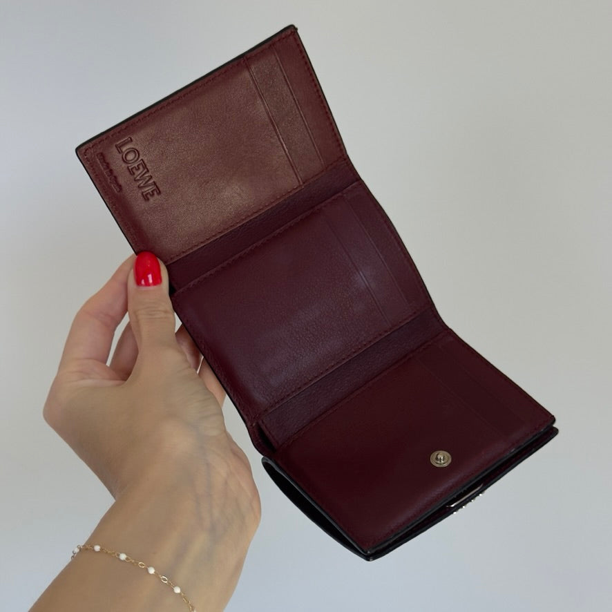 Loewe Anagram Trifold Wallet in Pebble Grained Calfskin - Queen May