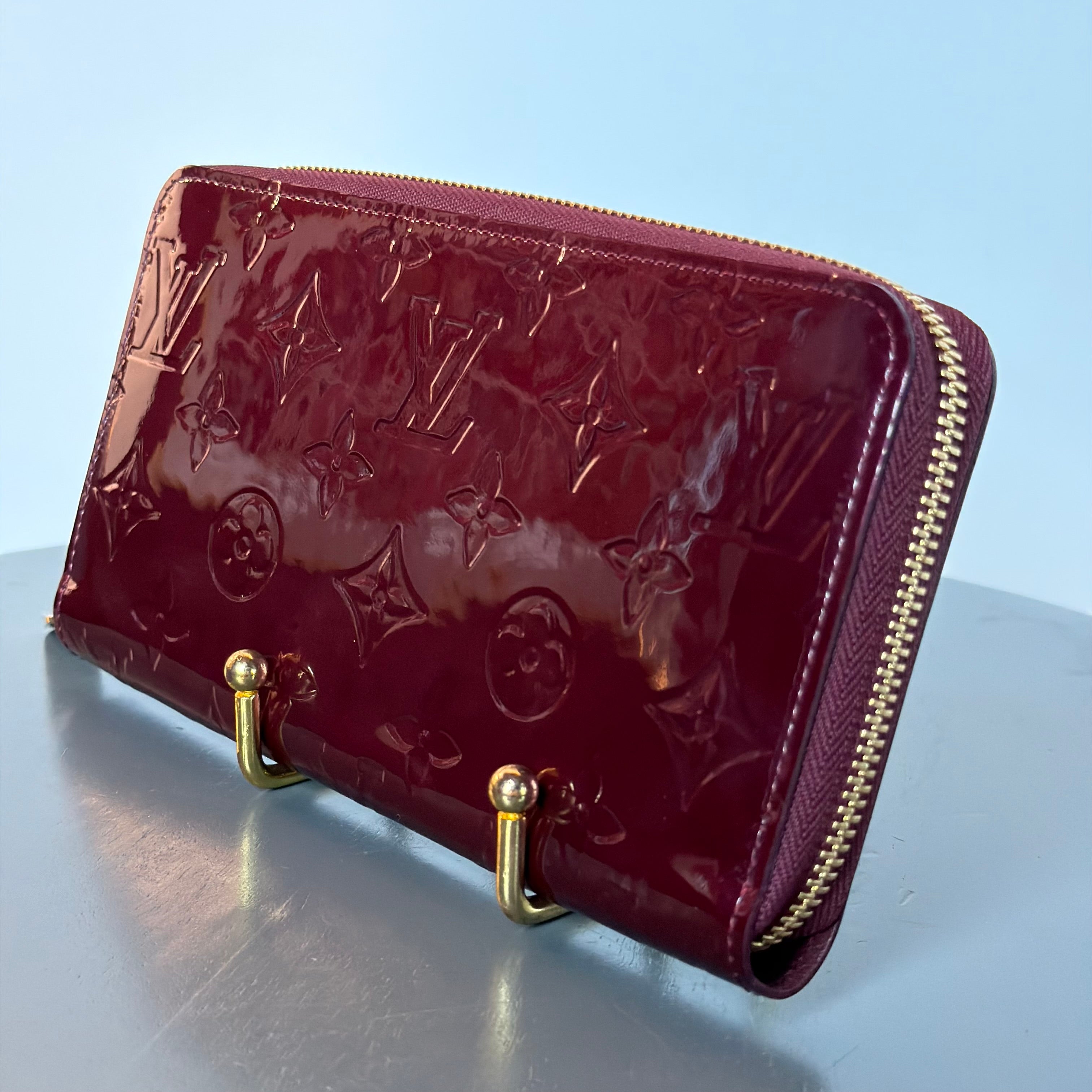 Louis Vuitton Vernis Zippy Wallet Maroon