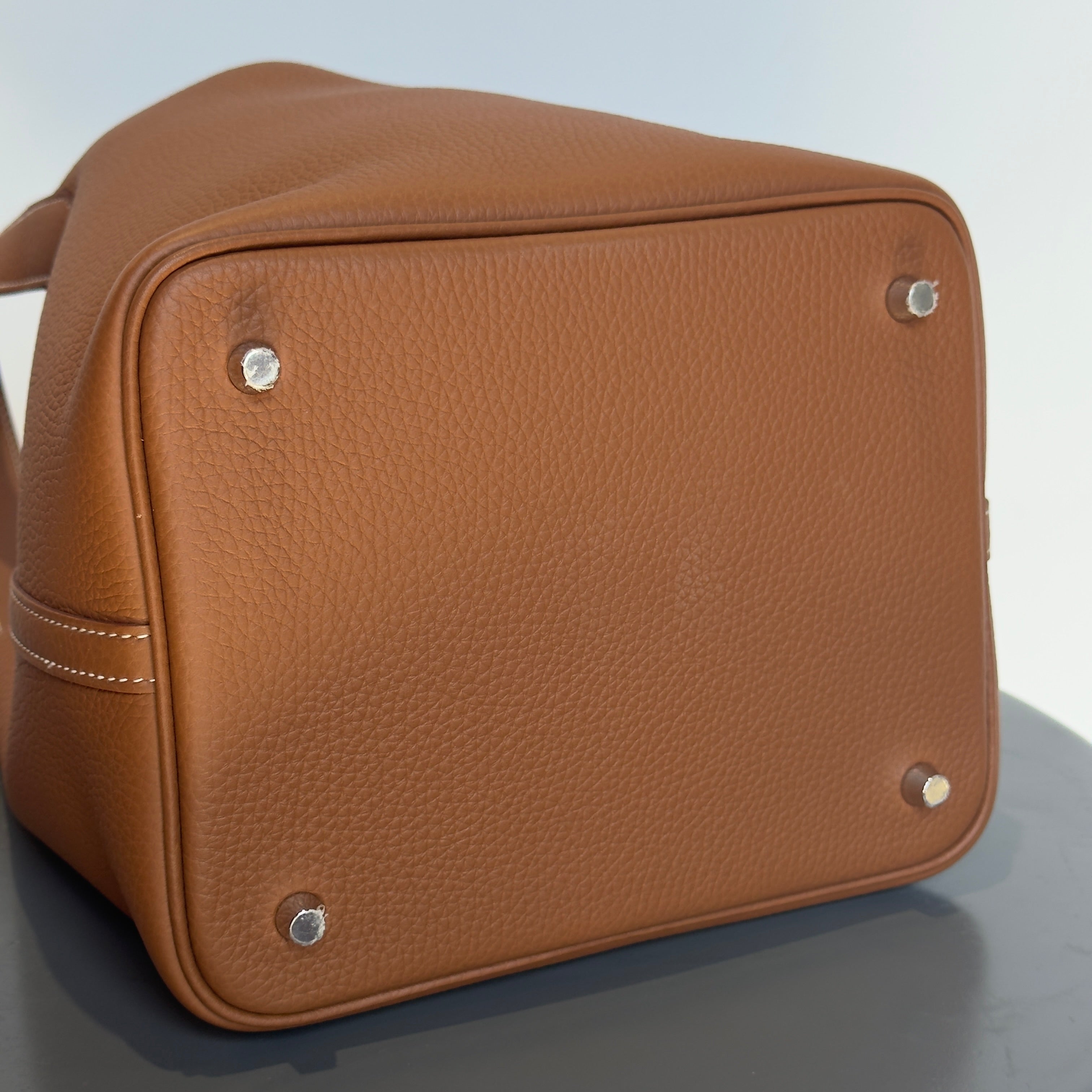 Hermes Clemence Picotin 22 Brown