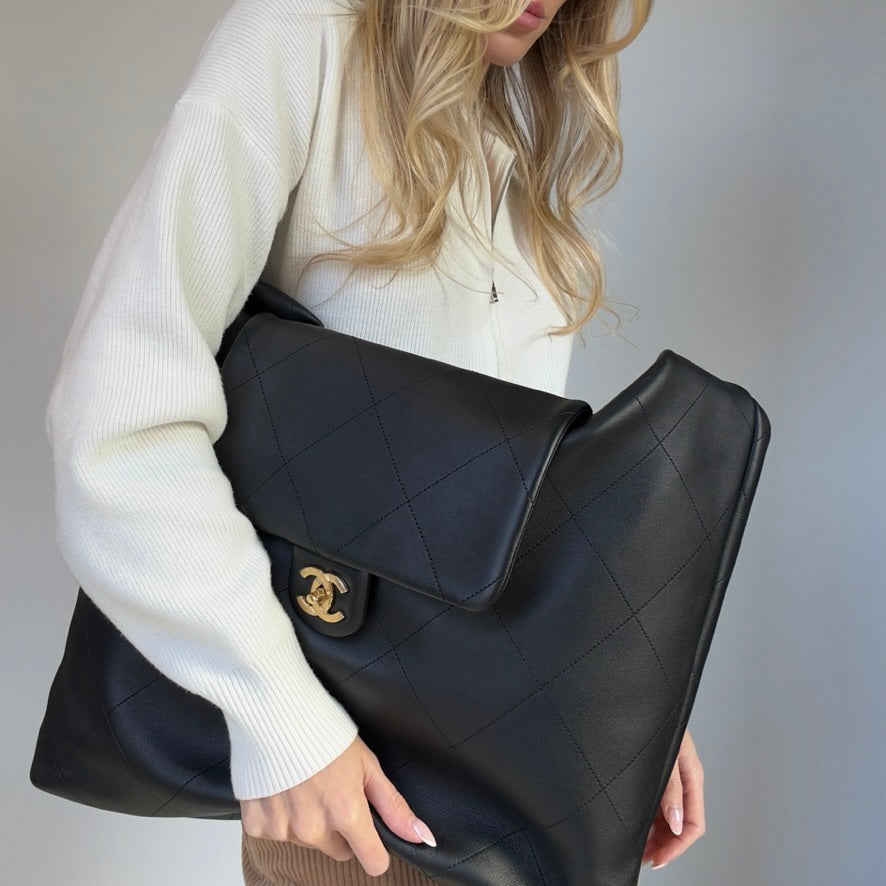 Chanel 2025/6 Maxi Hobo Bag - Queen May