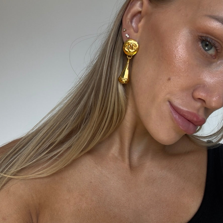 Vintage Chanel CC Drop Earrings Clip On - Queen May