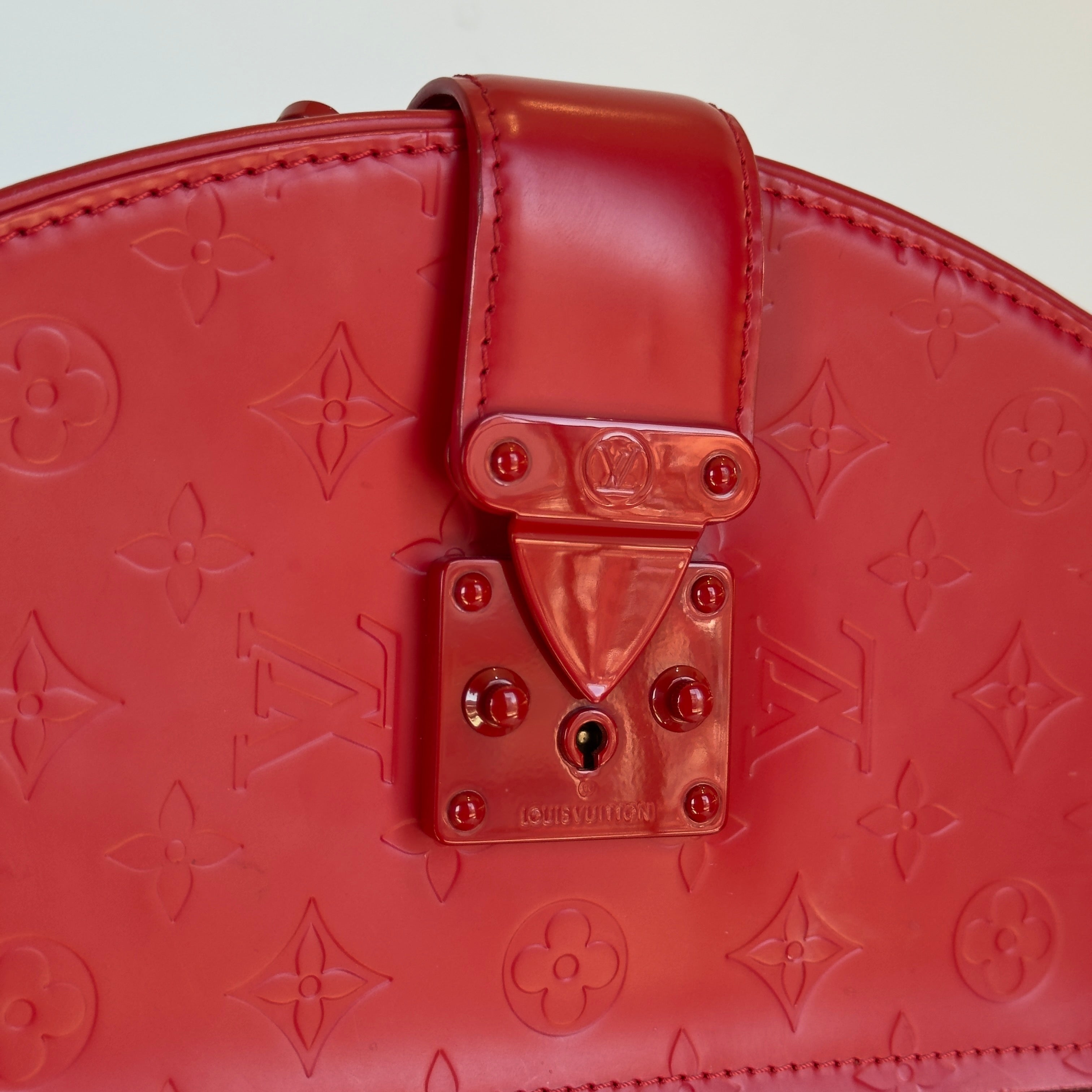 Louis Vuitton Red Monogram Matte Leather Op Art Round Bag x Marc Jacobs - Queen May