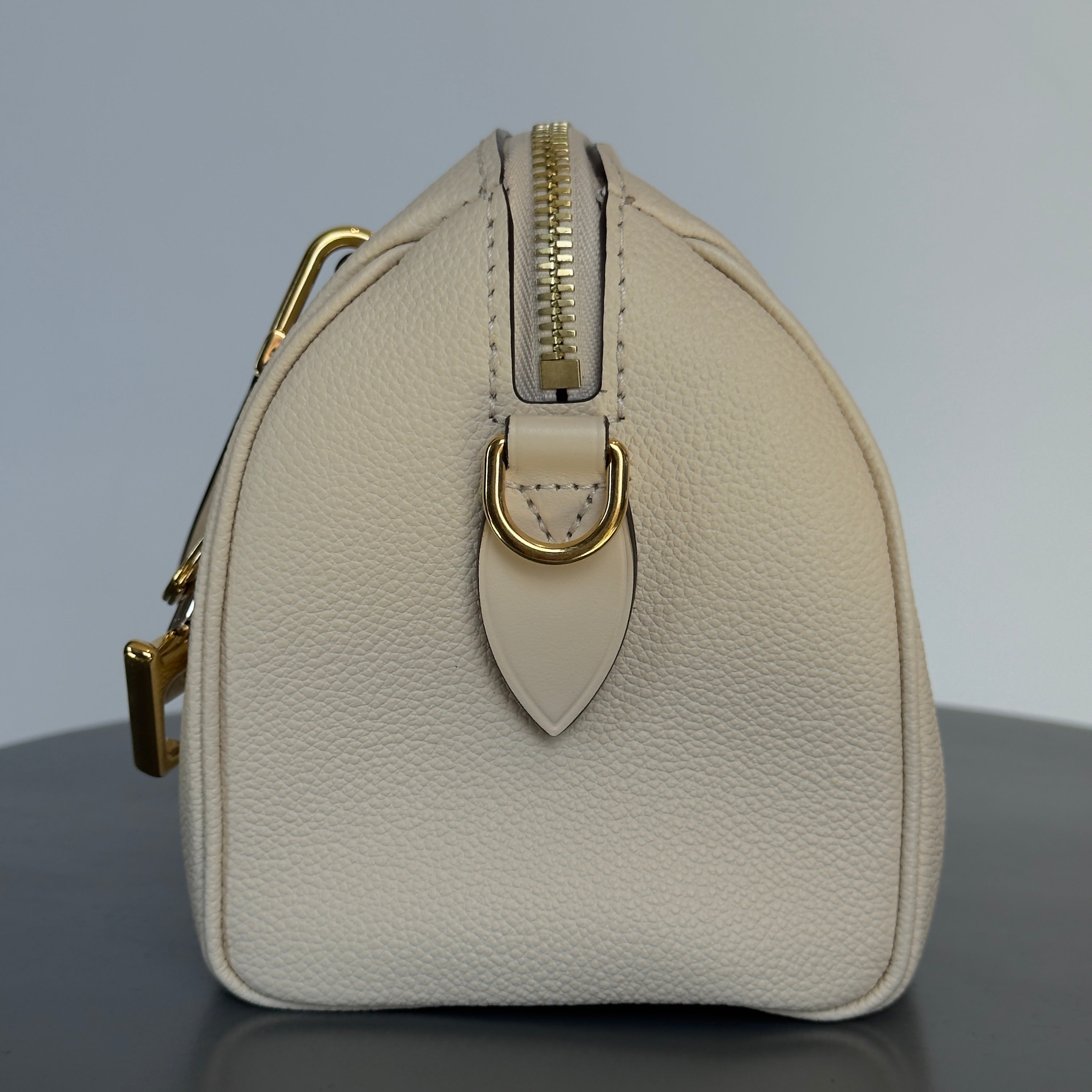 Louis Vuitton Empreinte Speedy Bandouliere 20 Creme With Additional Add On Wave Key Charm - Queen May