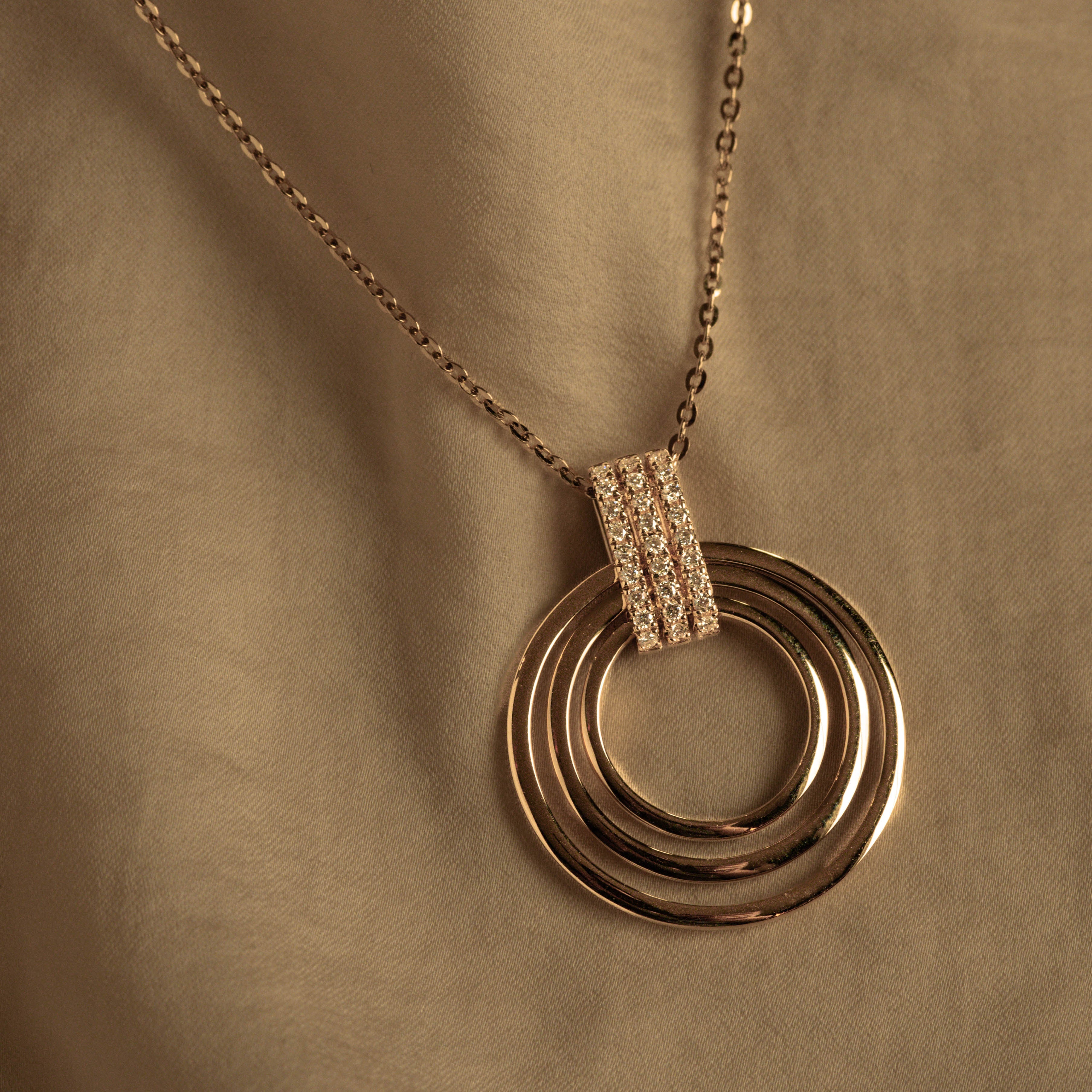 14K Yellow Gold Diamond Circle Pendant Necklace - Queen May