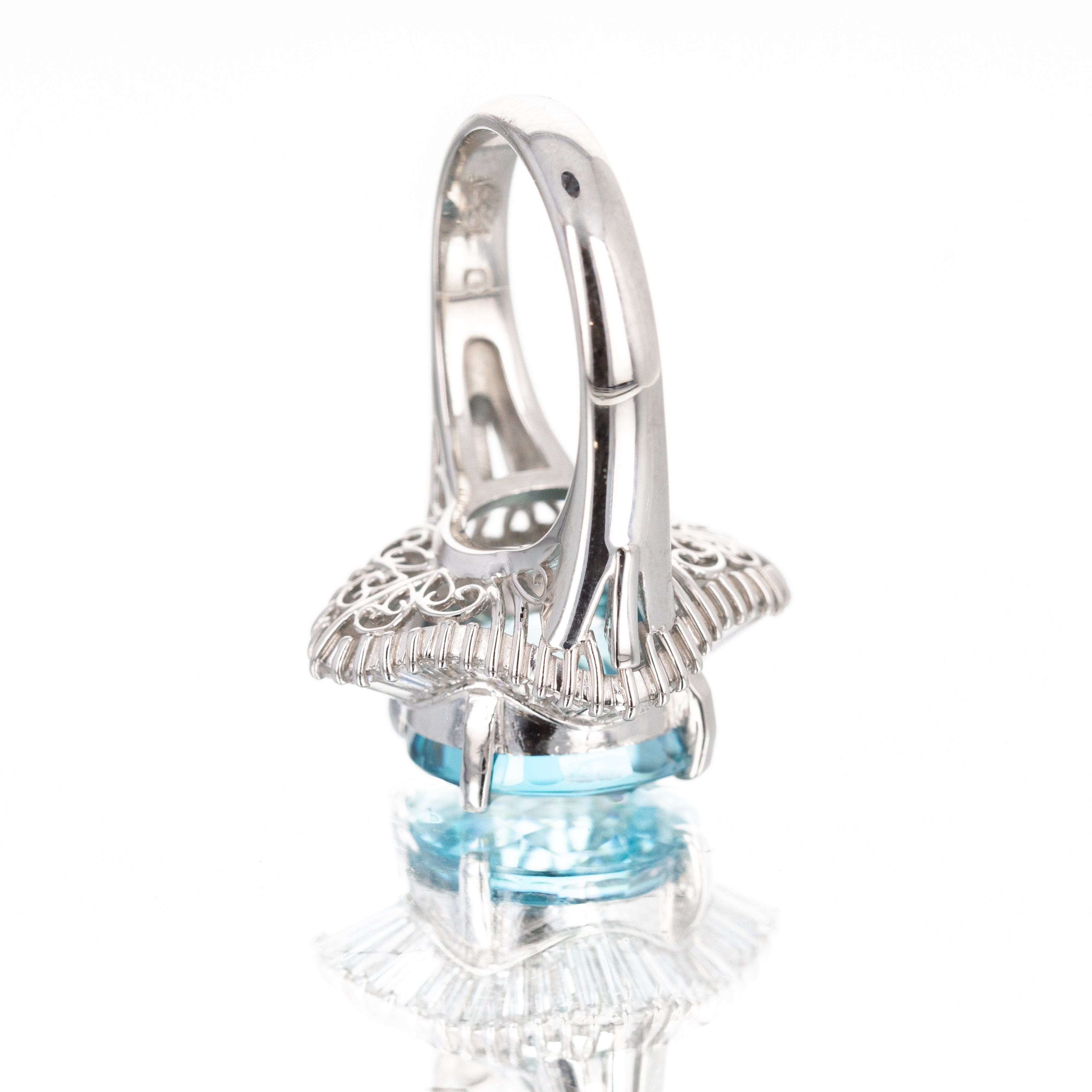 Platinum 9.78 Carat Oval Blue Zircon Diamond Fan Ring - Queen May