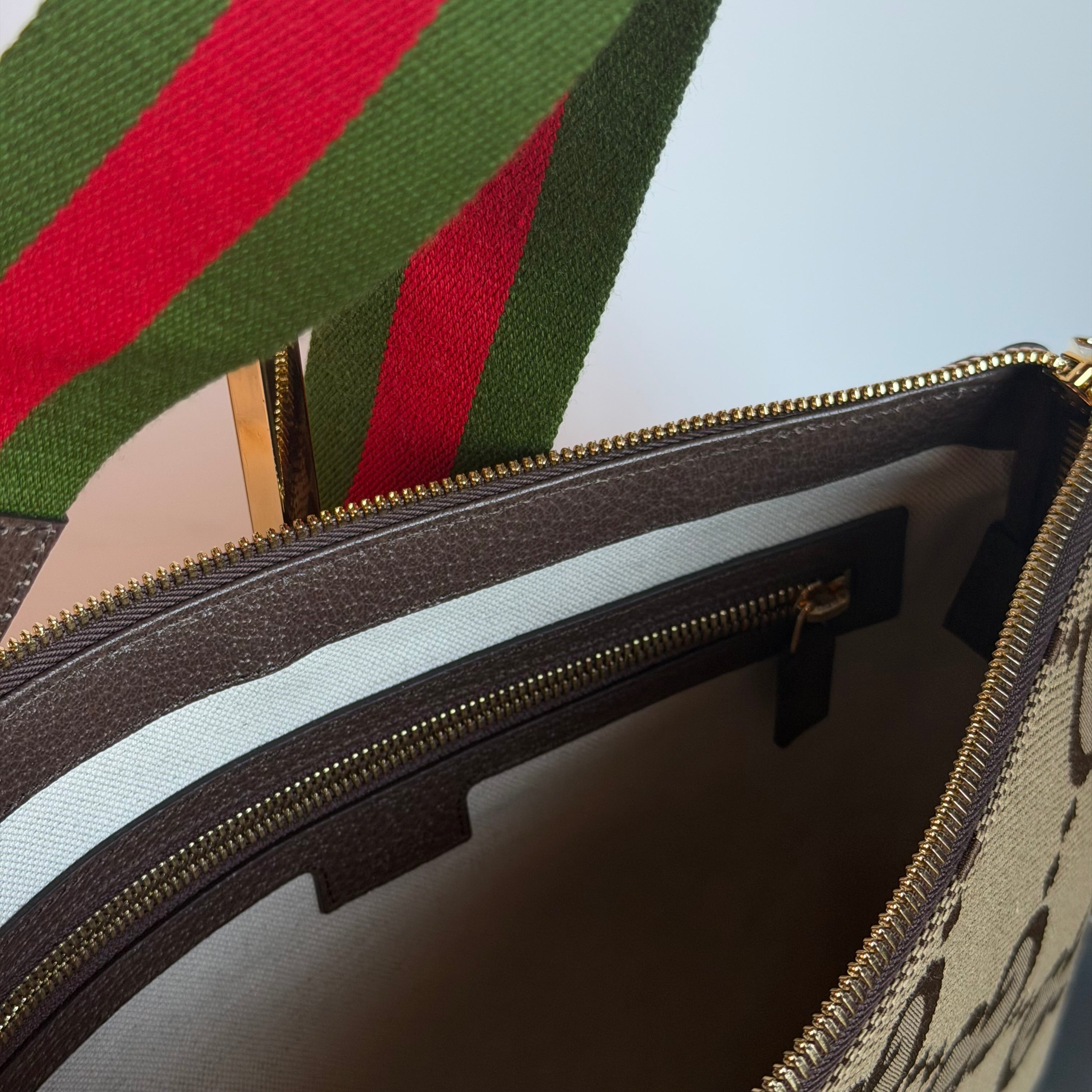 Gucci Web Shoulder Bag Jumbo