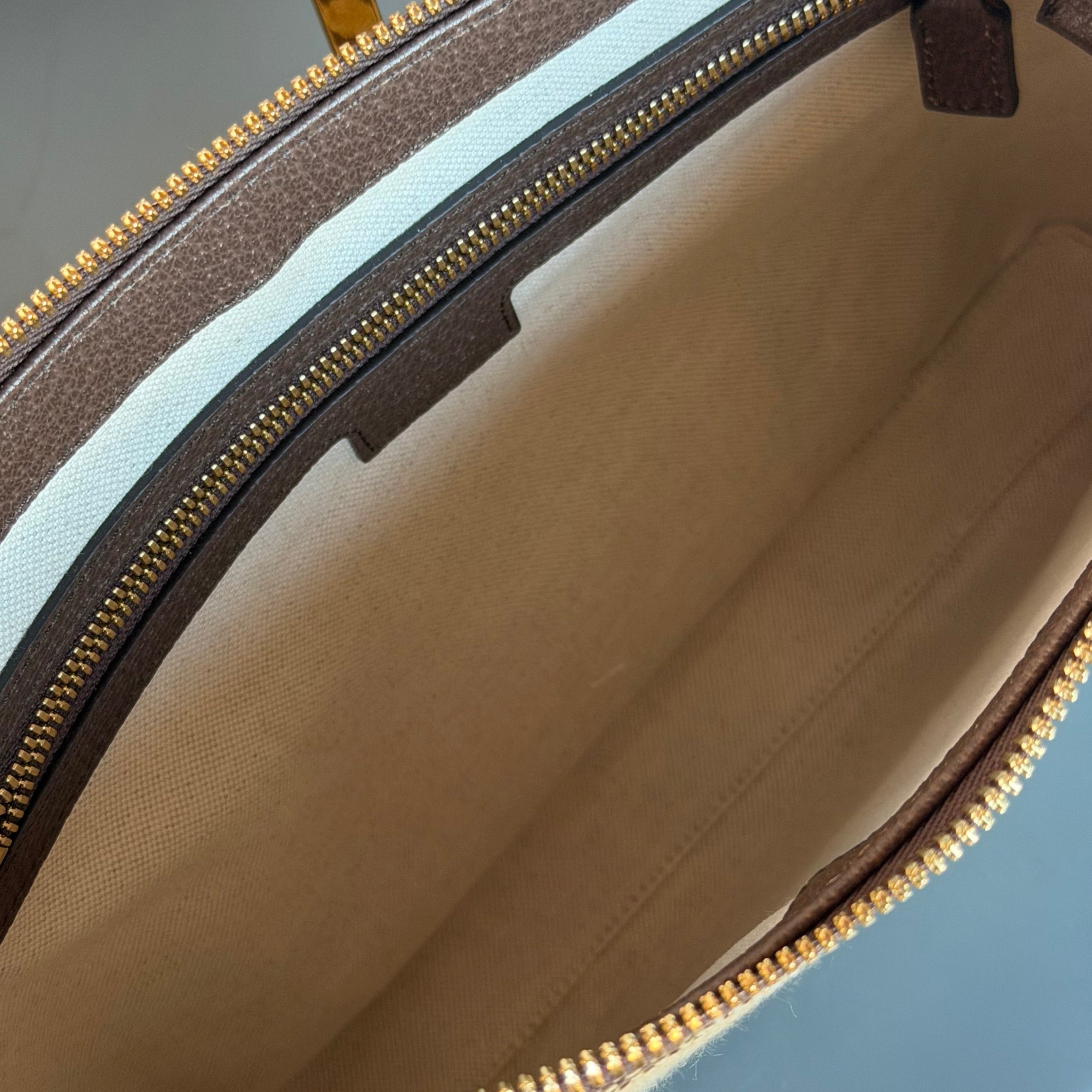 Gucci Web Shoulder Bag Jumbo