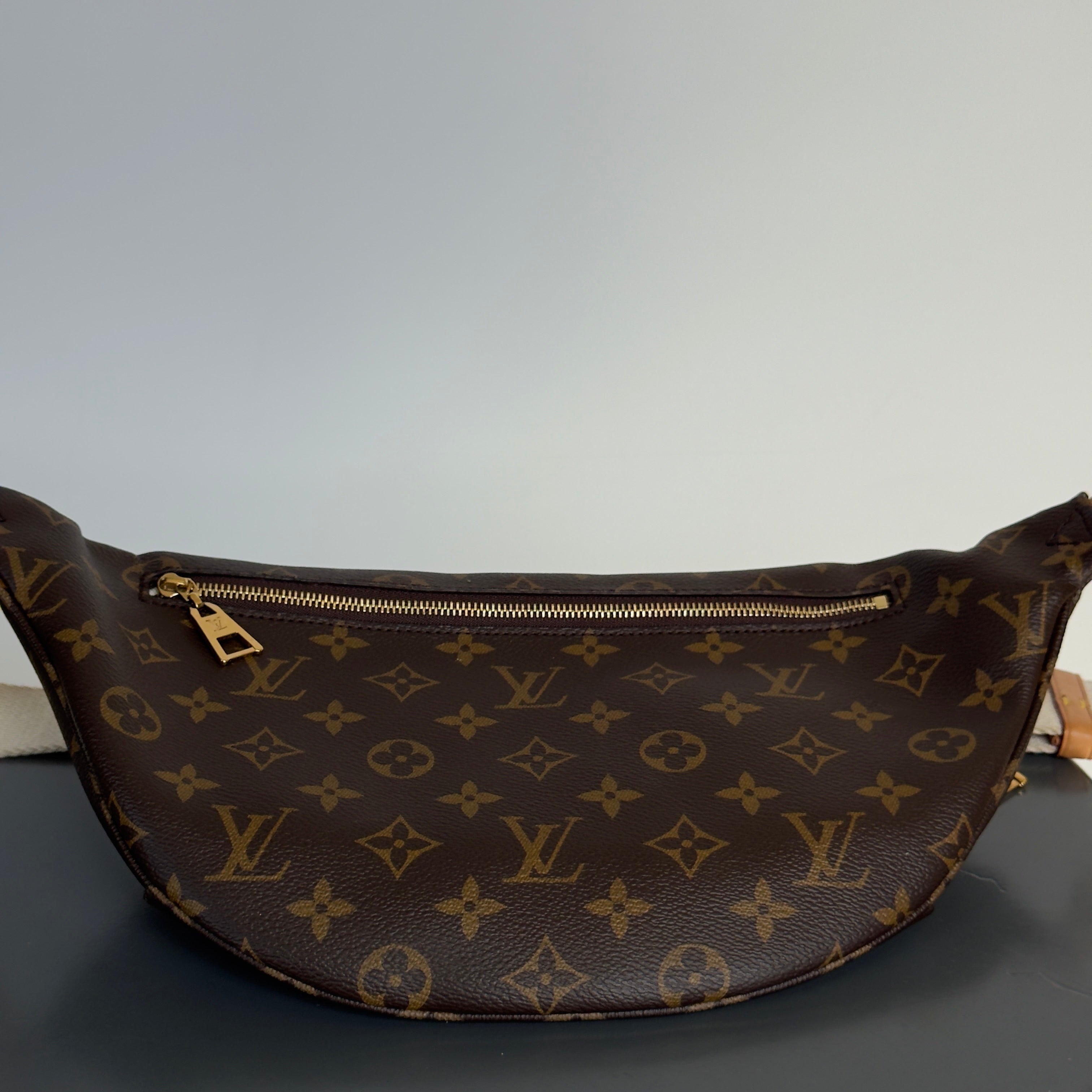 Louis Vuitton Monogram High Rise Bum Bag - Queen May
