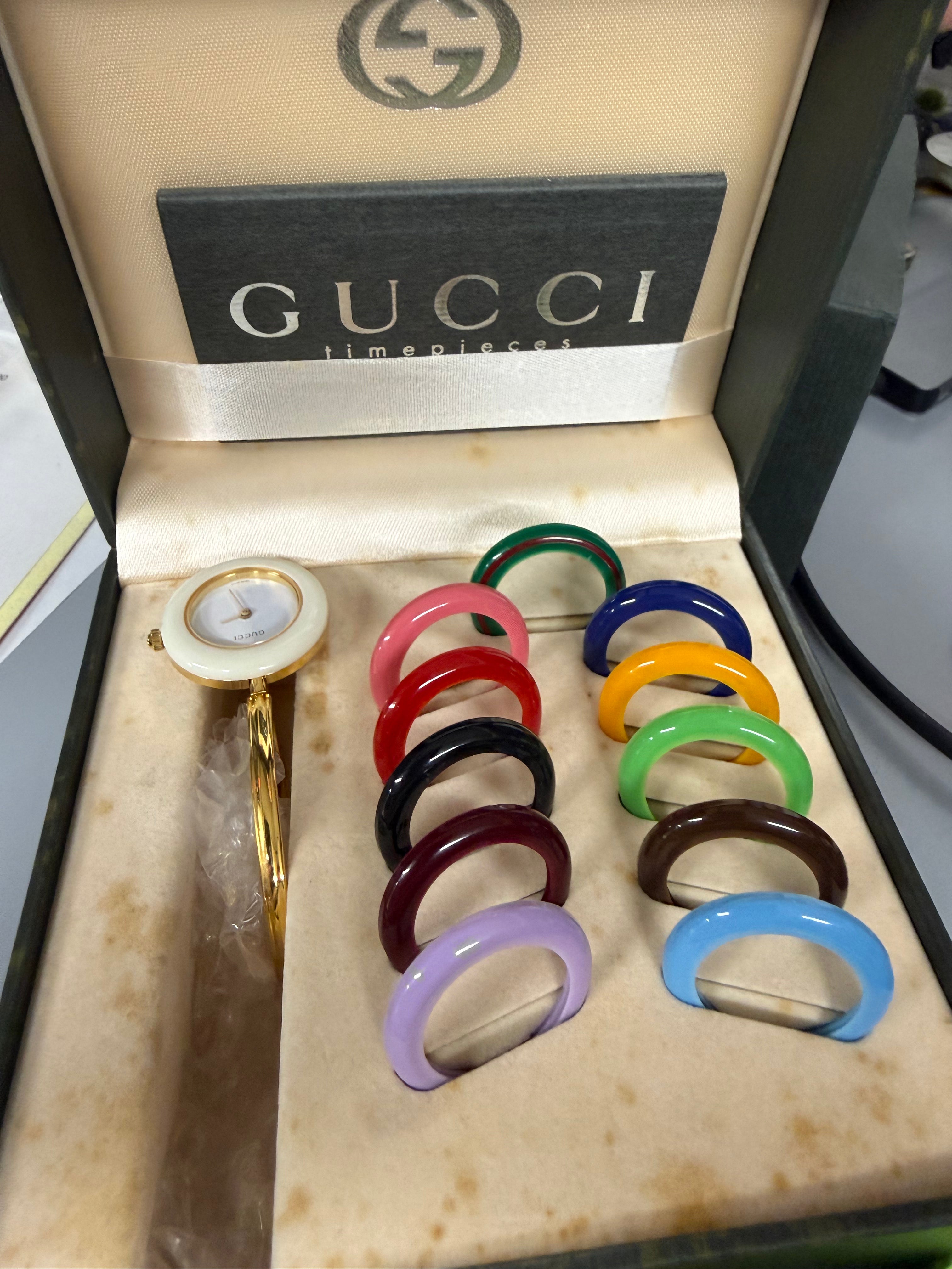Vintage Gucci Interchangeable Bezel Bangle Watch