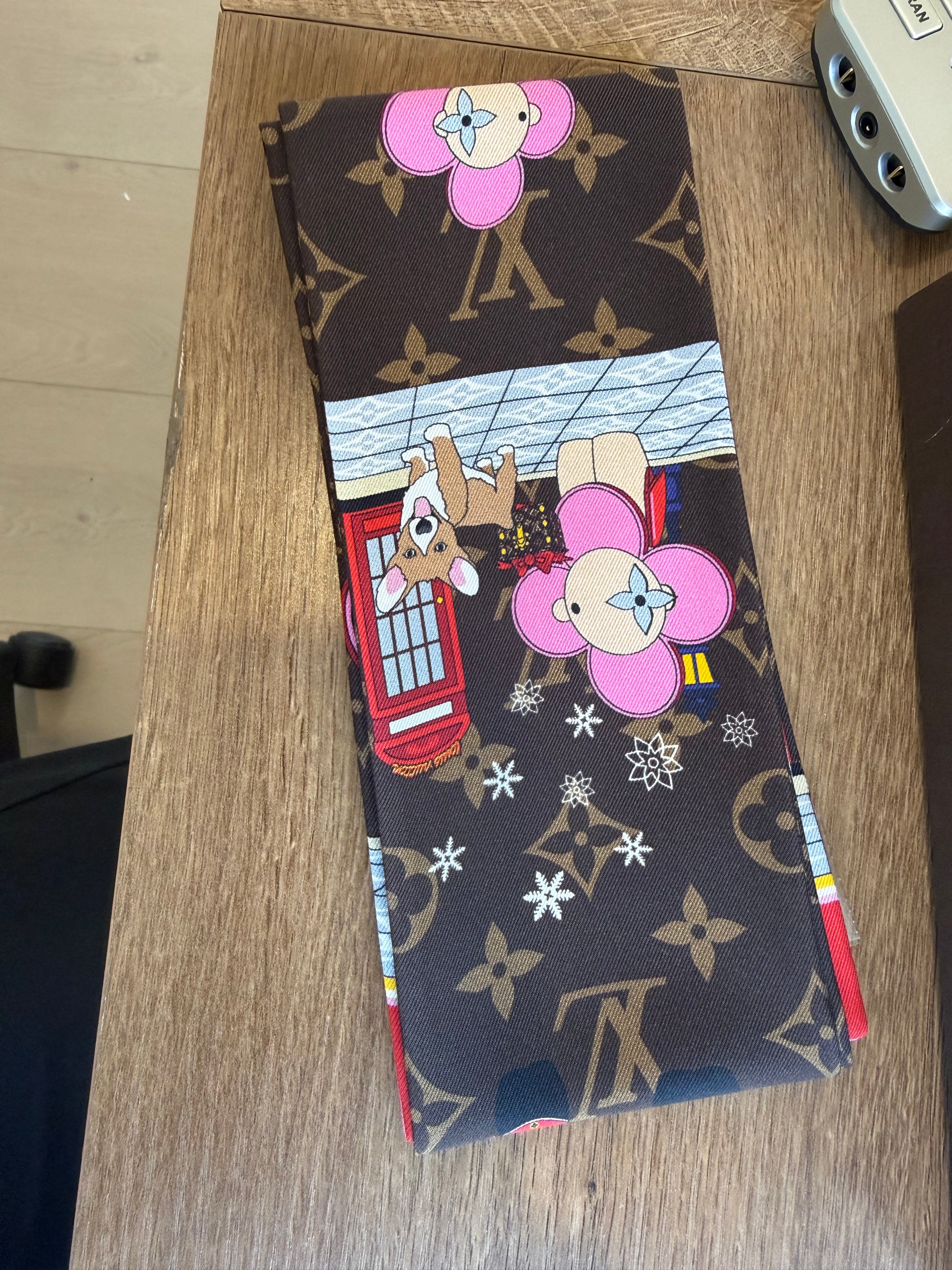 Louis Vuitton London Christmas Bandeau