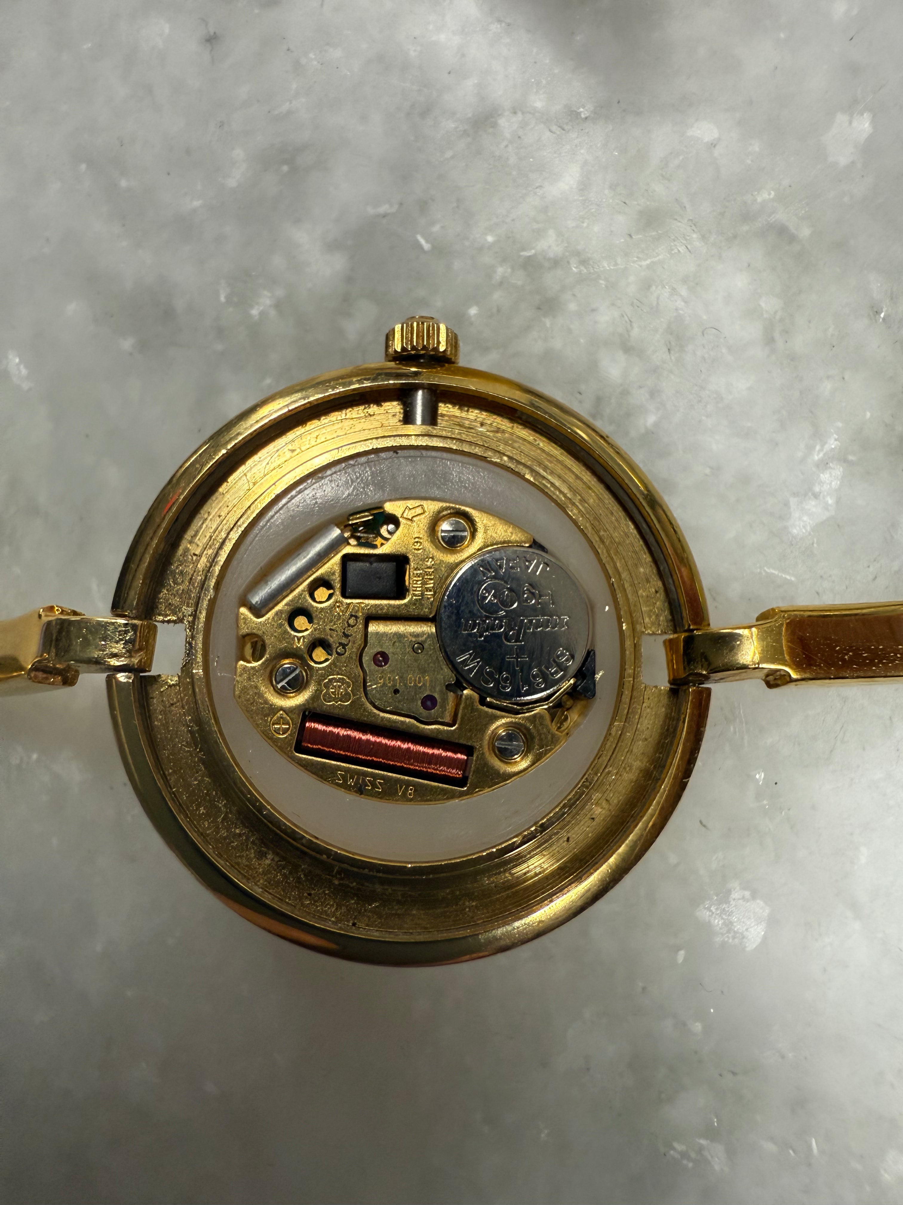 Vintage Gucci Interchangeable Bezel Watch - Queen May