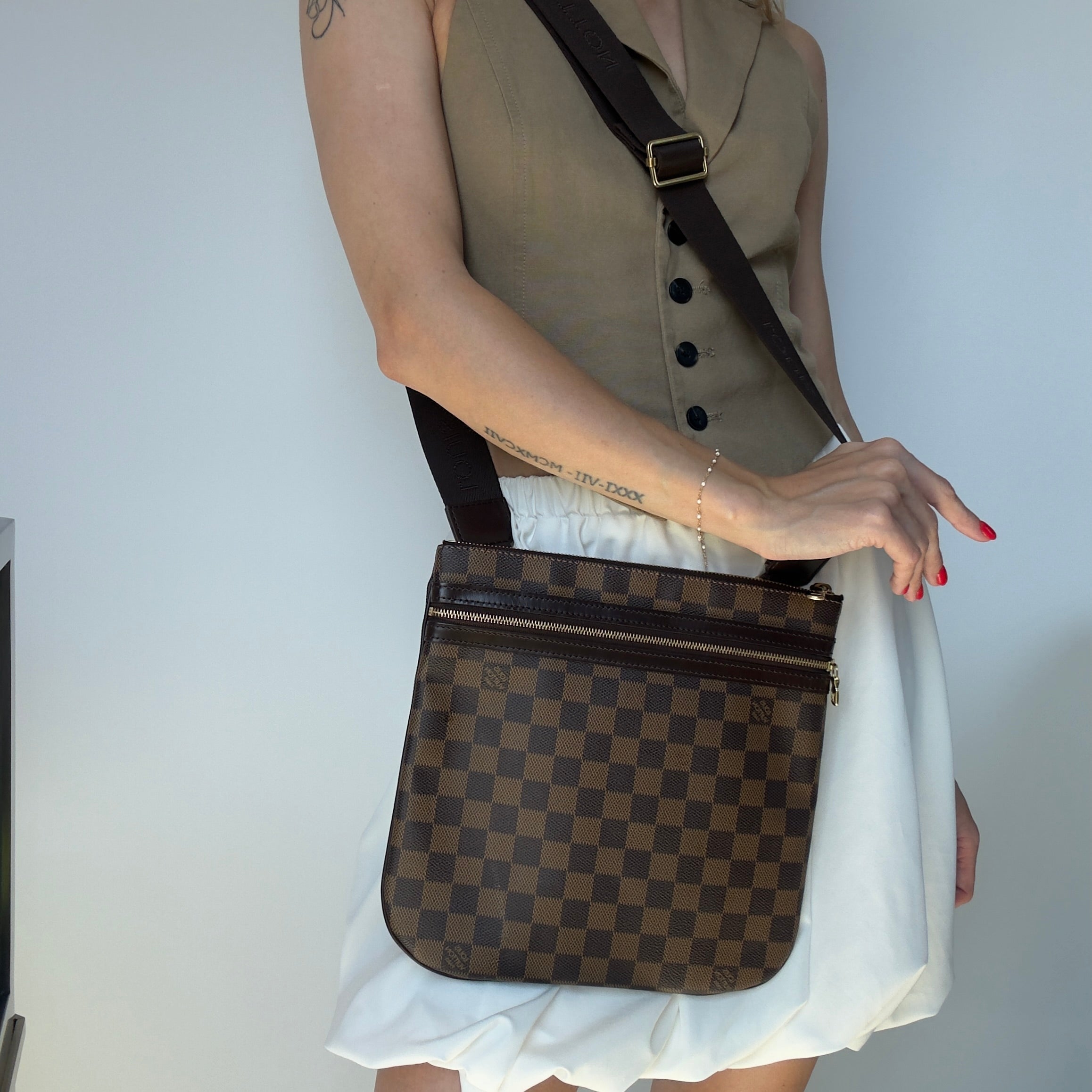 Louis Vuitton Bosphore Damier Ebene Pochette - Queen May