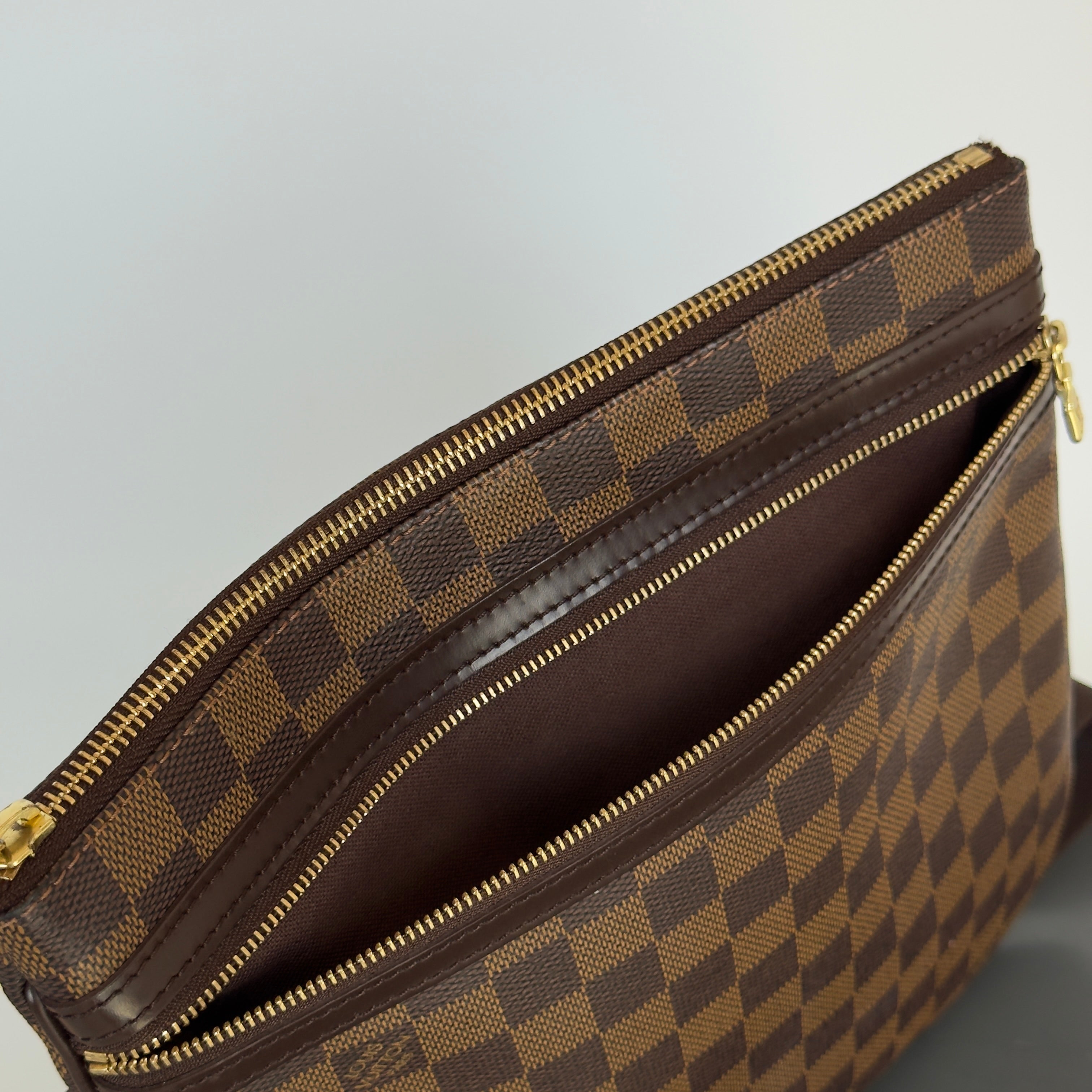 Louis Vuitton Bosphore Damier Ebene Pochette - Queen May