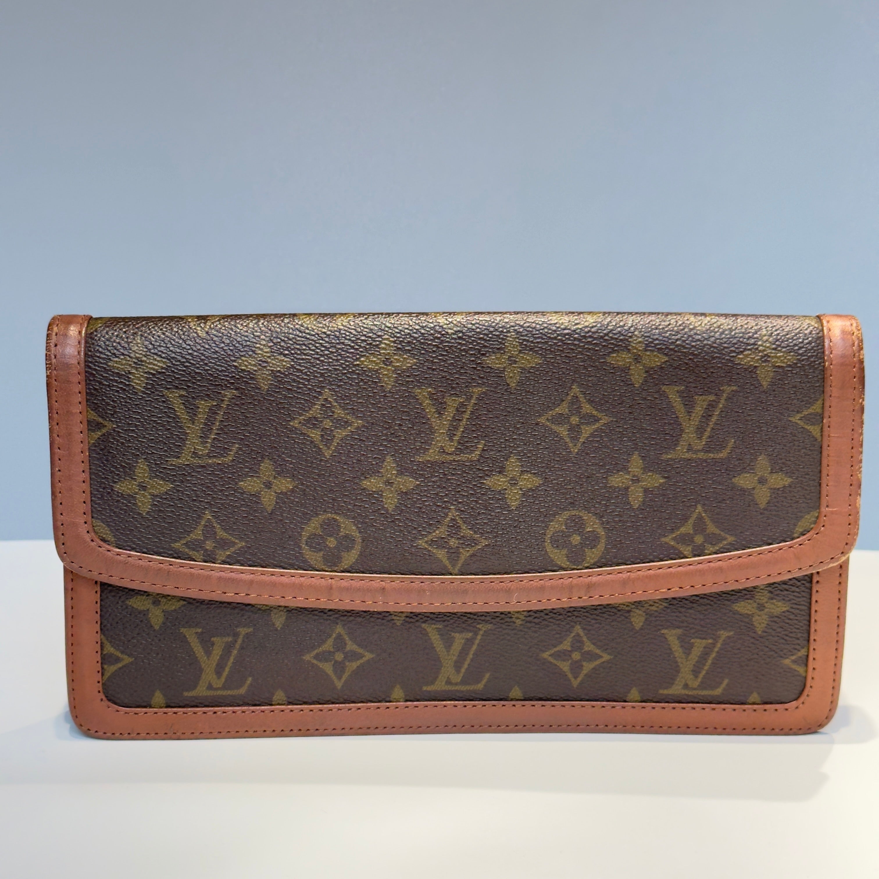 Vintage Louis Vuitton Monogram Dame Pochette - Queen May