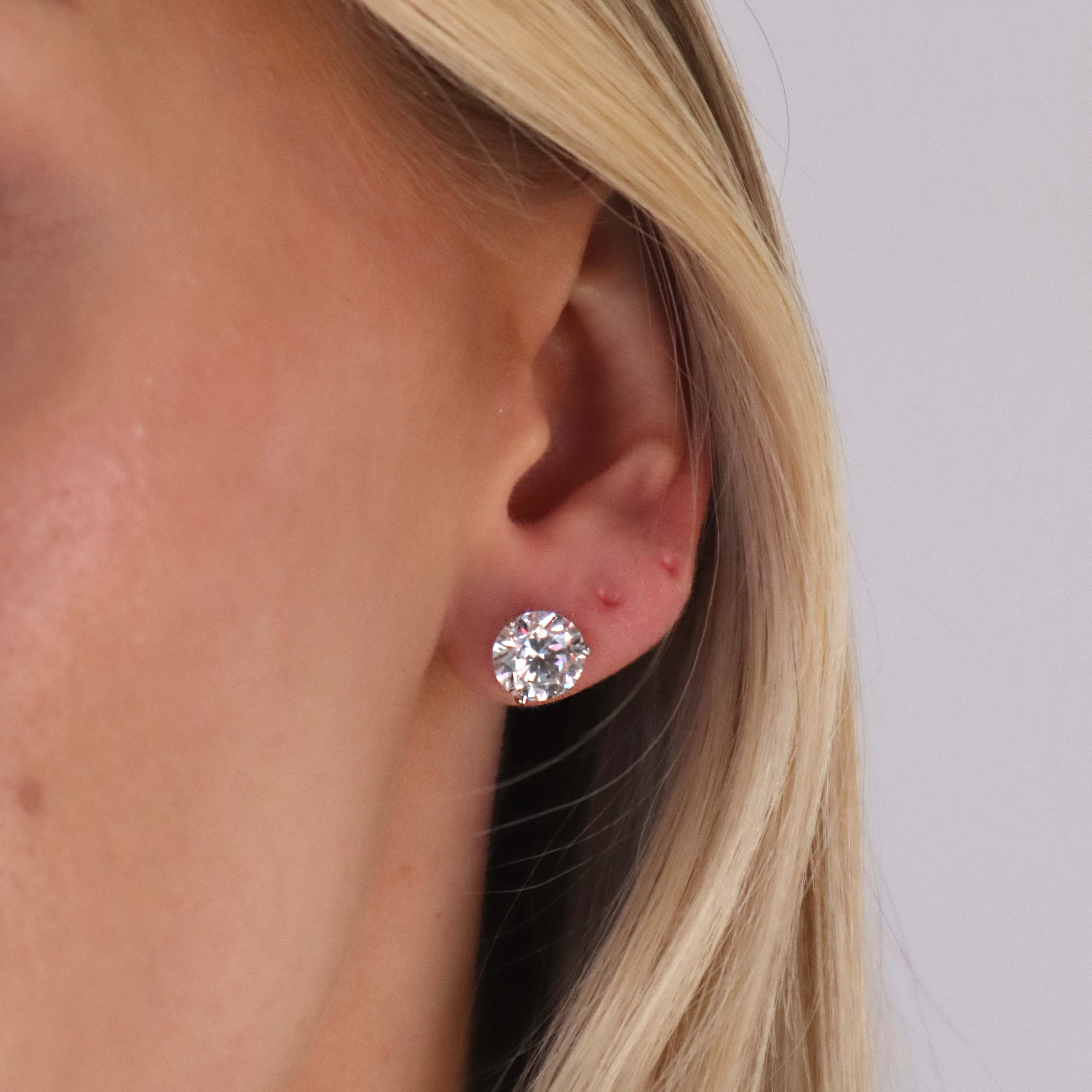 Lab Grown Diamond Round Stud Earrings