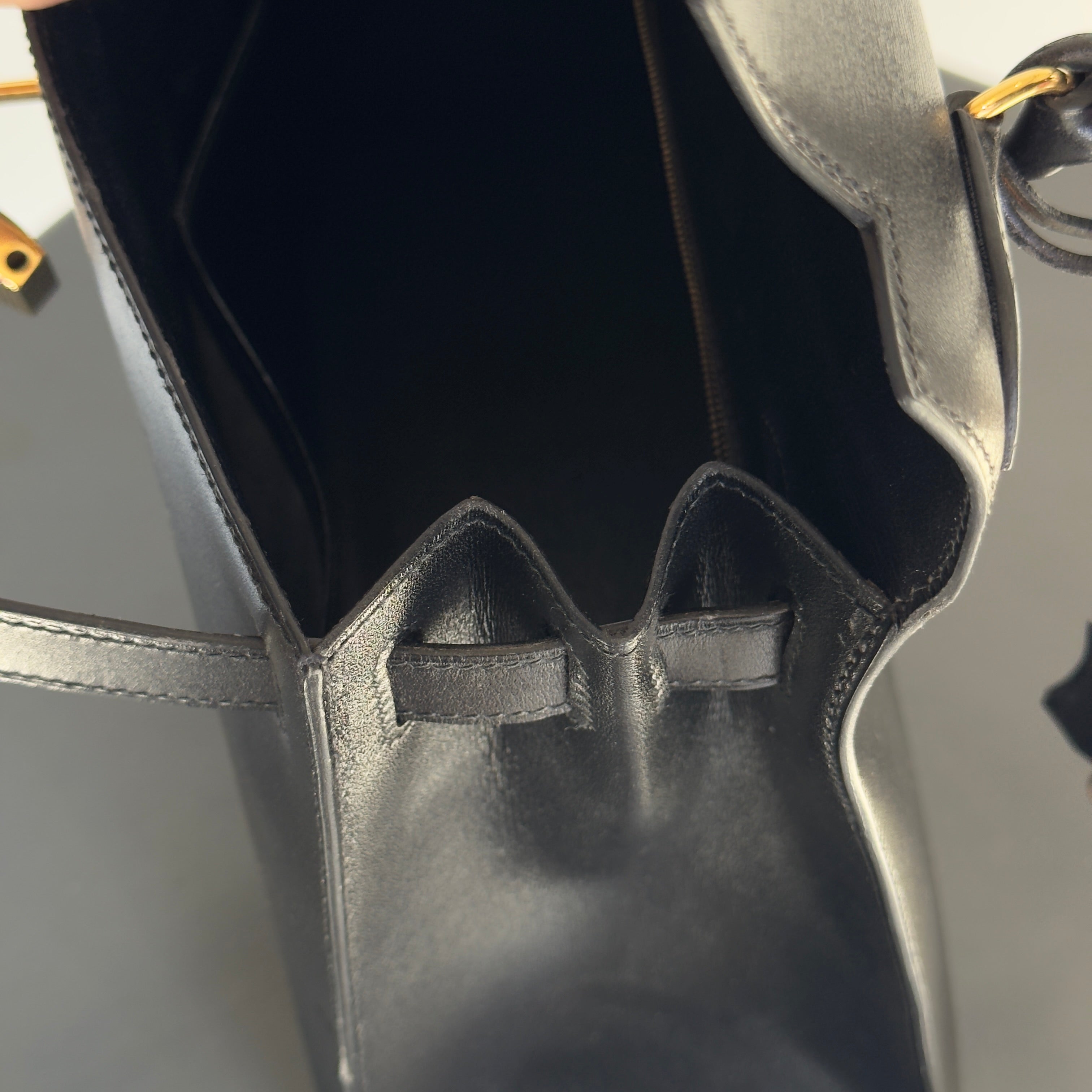 Hermes Black Box Kelly 28 Sellier Bag - Queen May