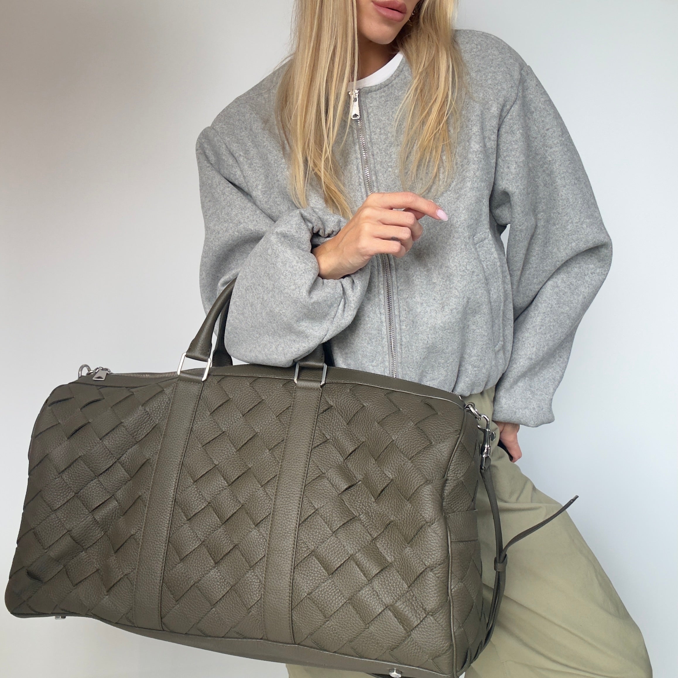 Bottega Veneta Mens Intrecciato Grained Leather Duffel Bag - Queen May