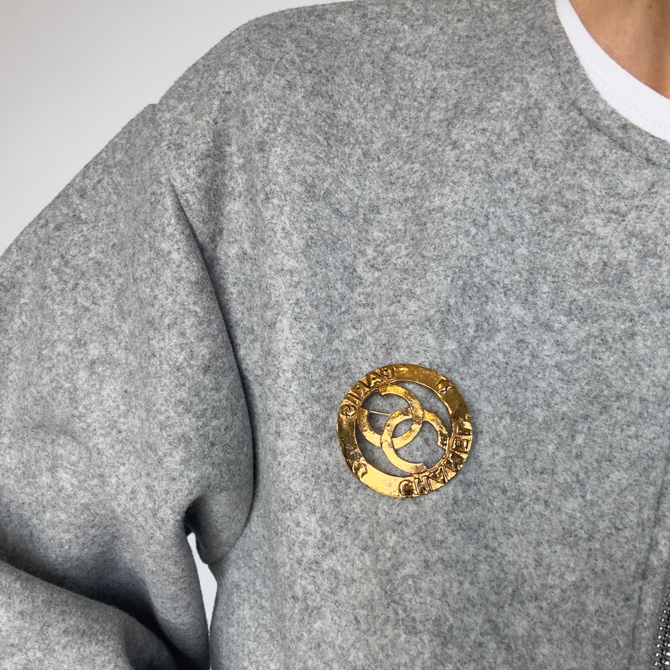 Vintage Chanel Round Gold Plated Brooch - Queen May