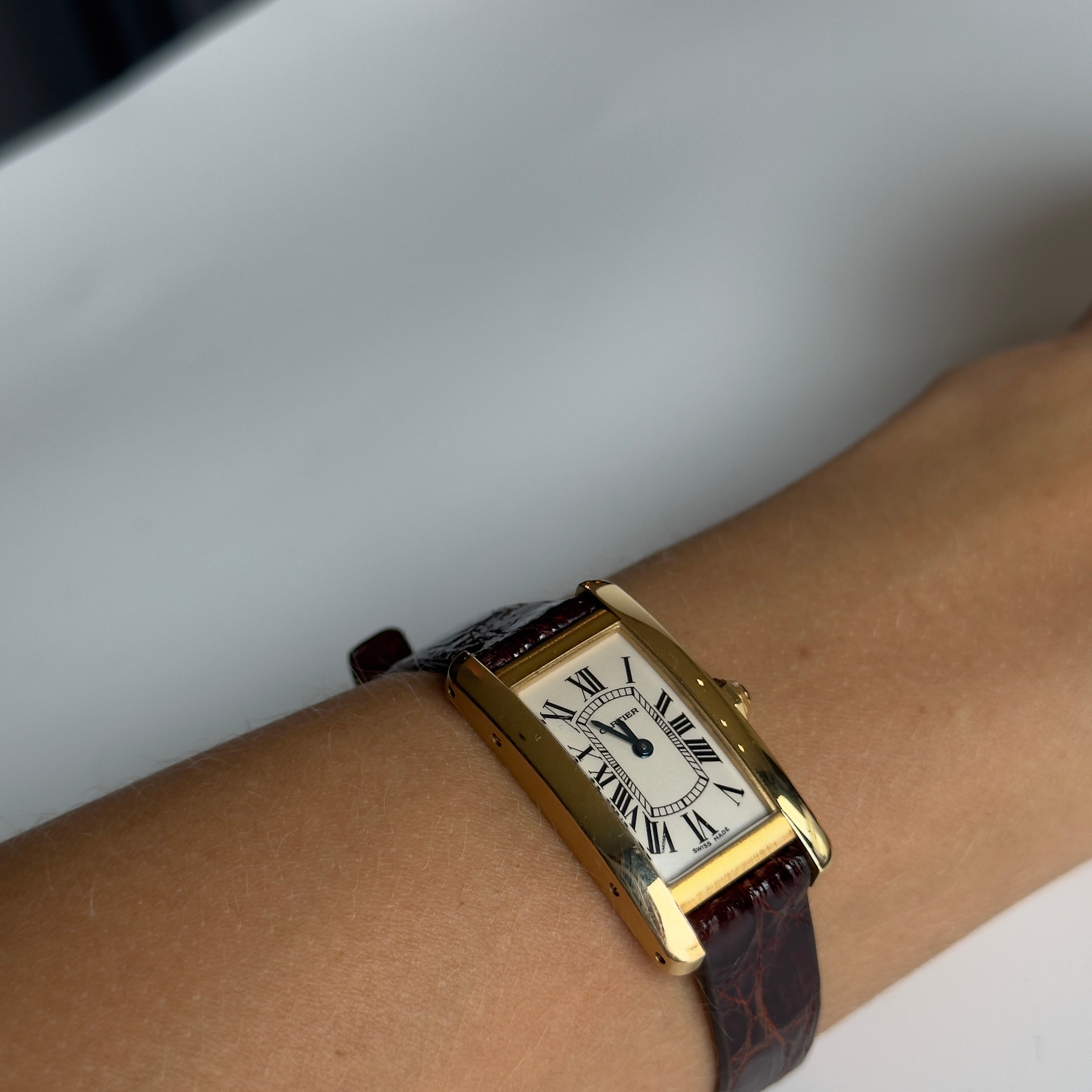 Cartier Tank Américaine 18K Yellow Gold Model 2482 White Roman Numeral Dial Quartz With Box and Papers