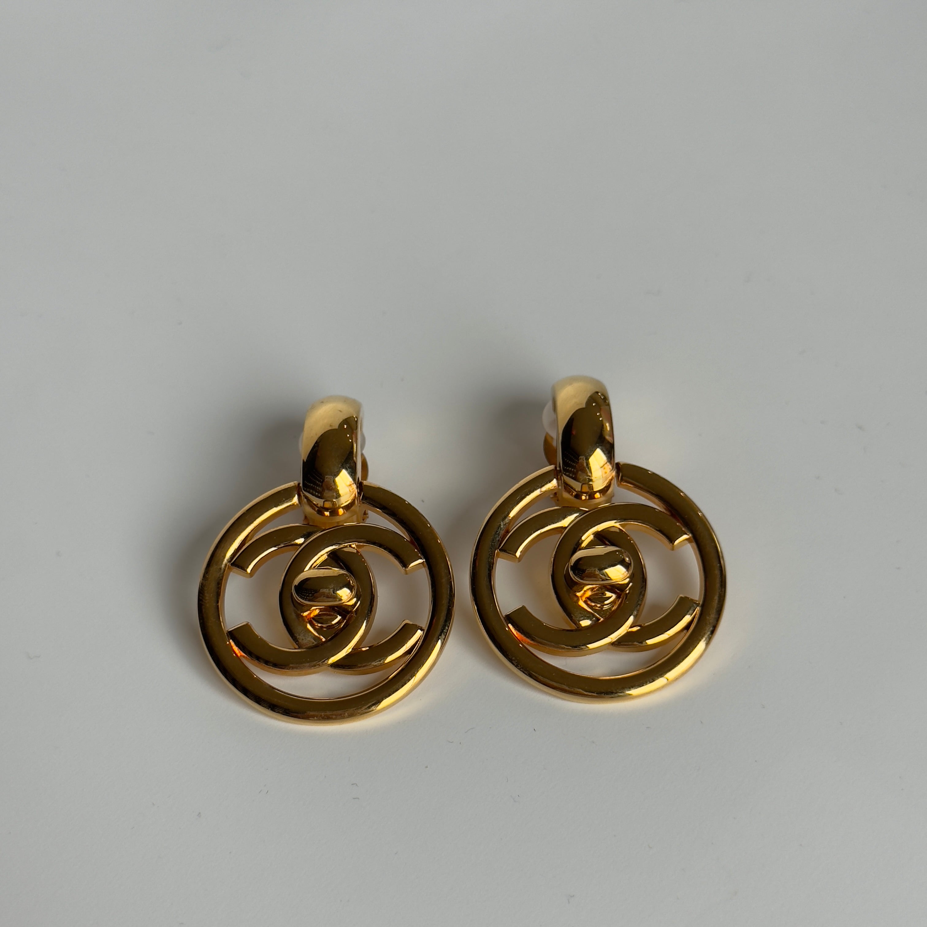 Chanel 1997 CC Turnlock Clip Earrings - Queen May