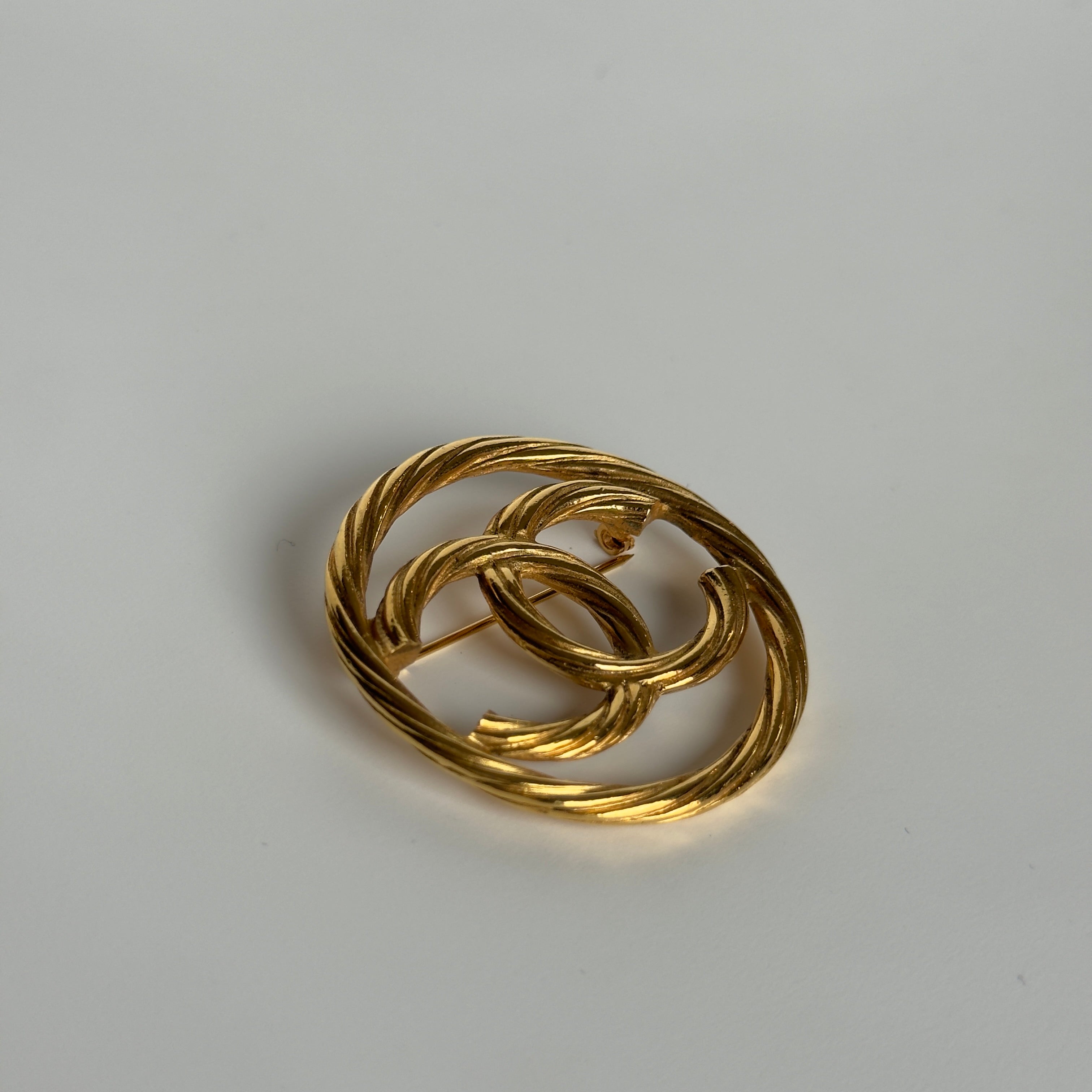 Vintage Chanel CC Rope Brooch Gold Plated - Queen May