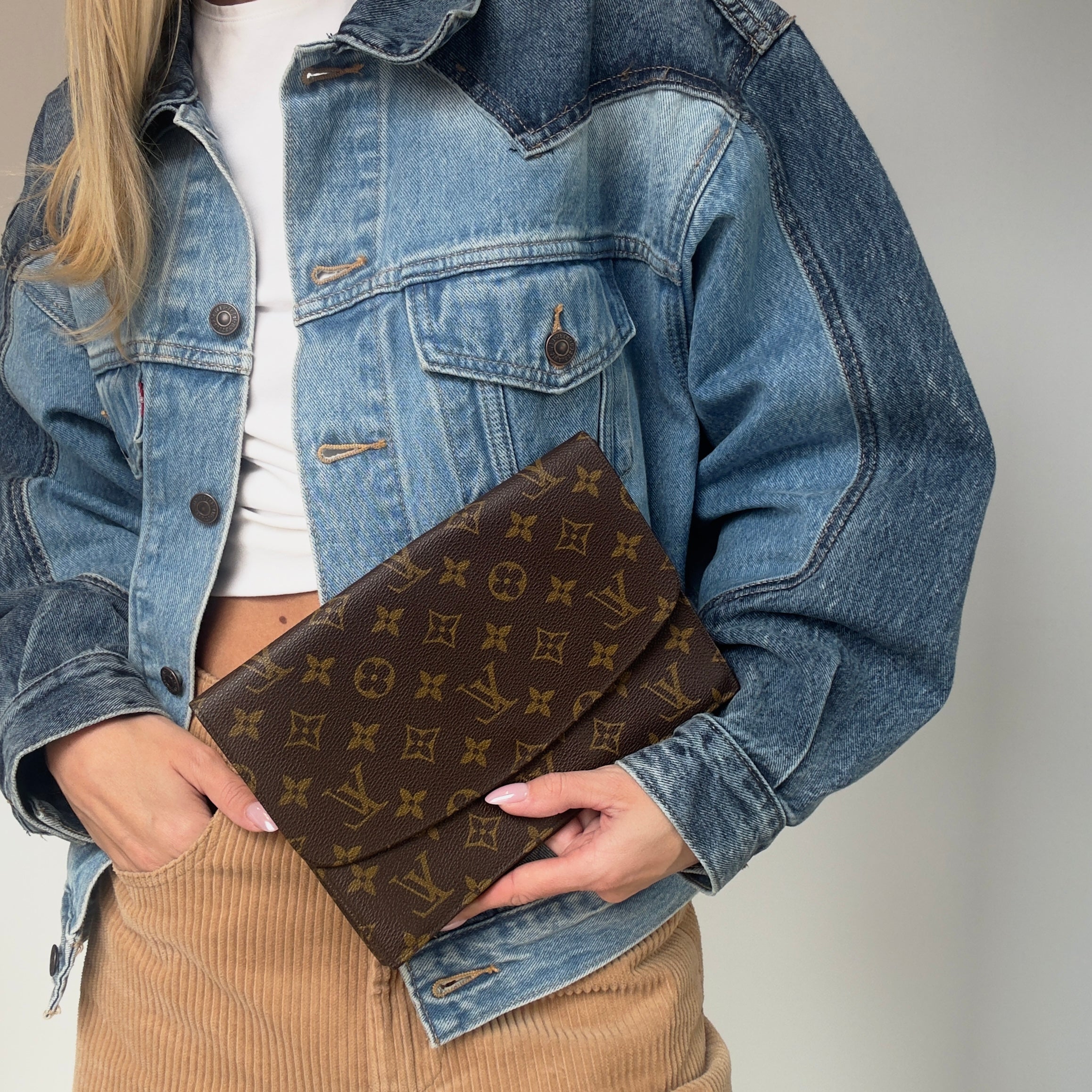 Louis Vuitton Rabat 23 - Queen May