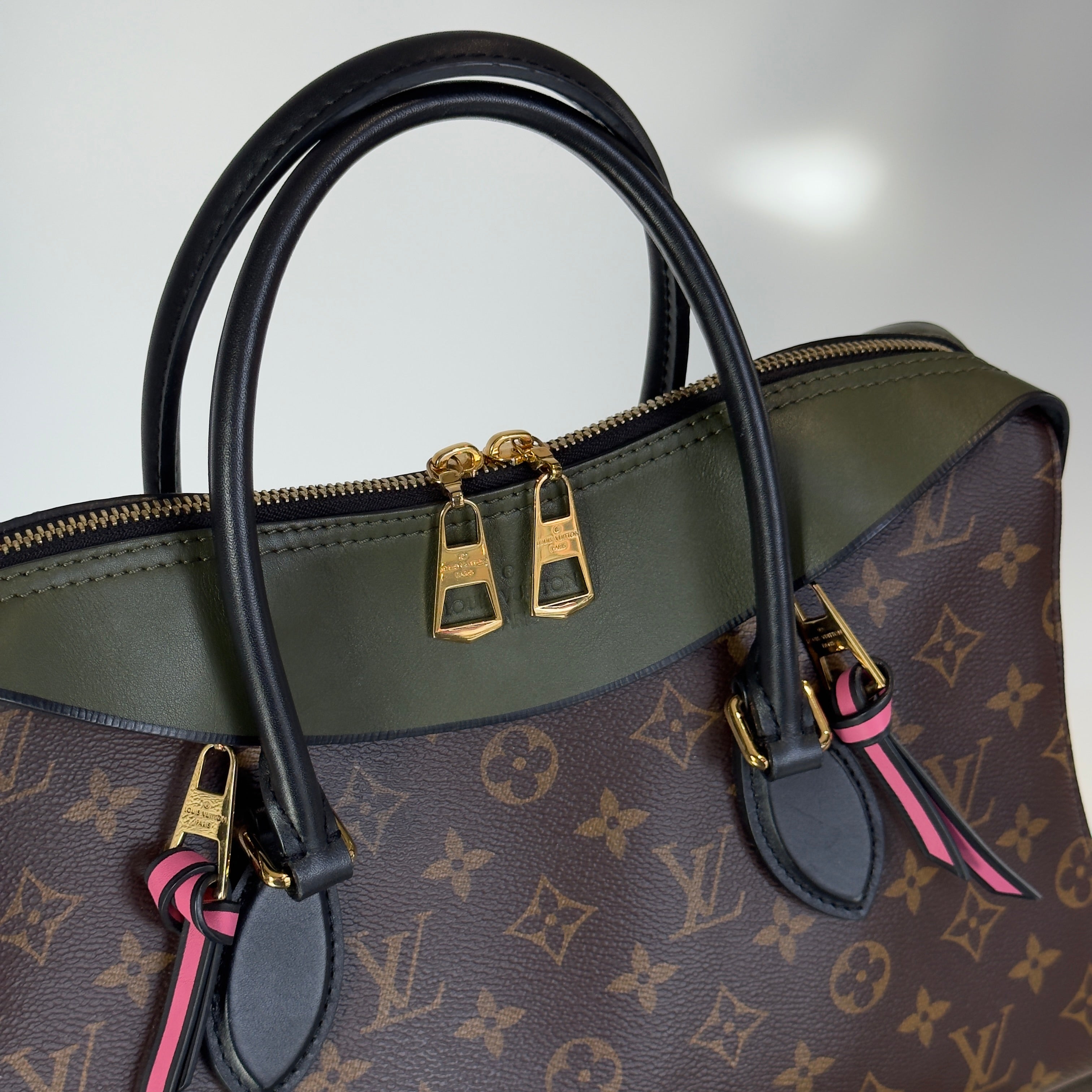 Louis Vuitton Monogram Tuileries - Queen May