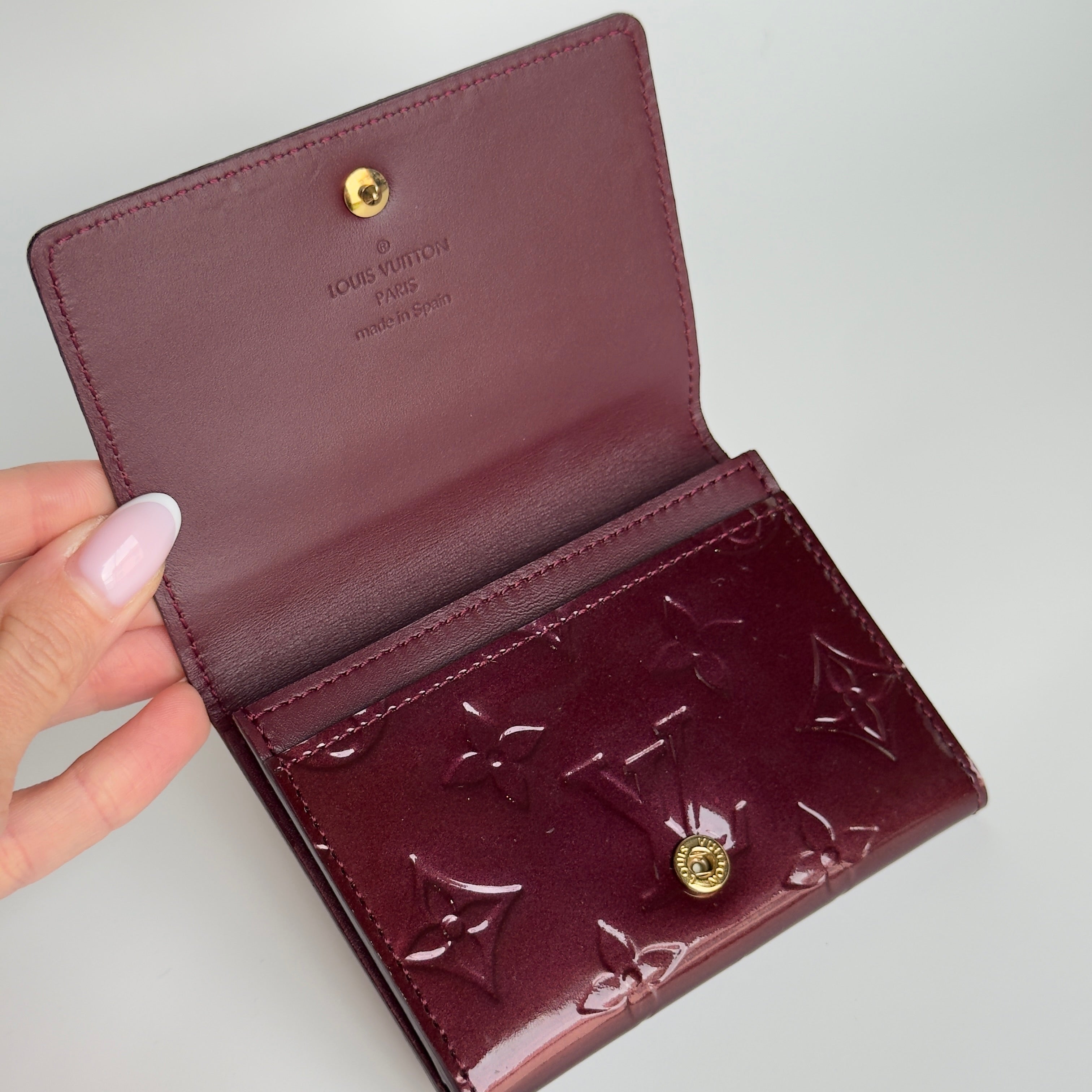 Louis Vuitton Vernis Card Holder - Queen May