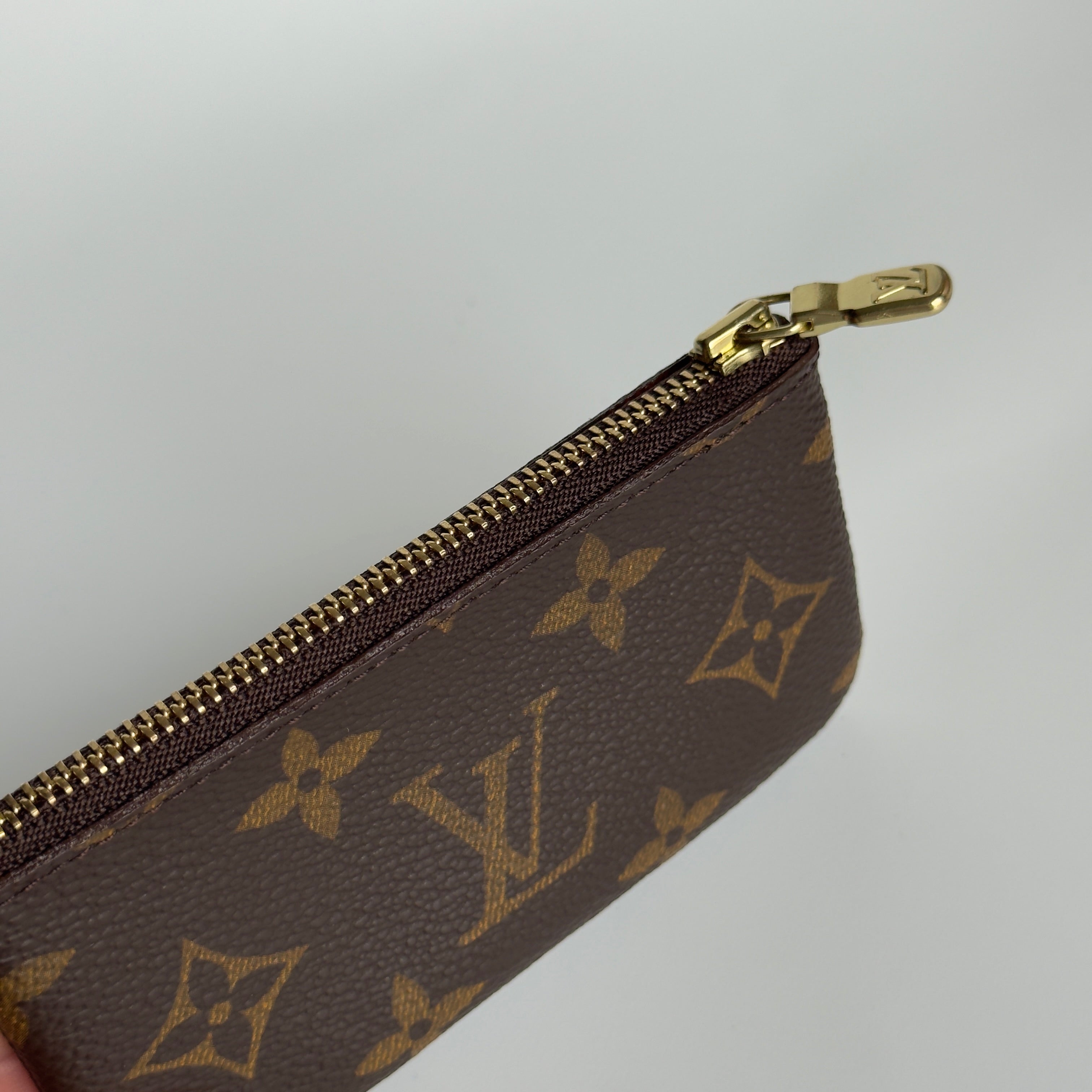Louis Vuitton Monogram Key Pouch - Queen May
