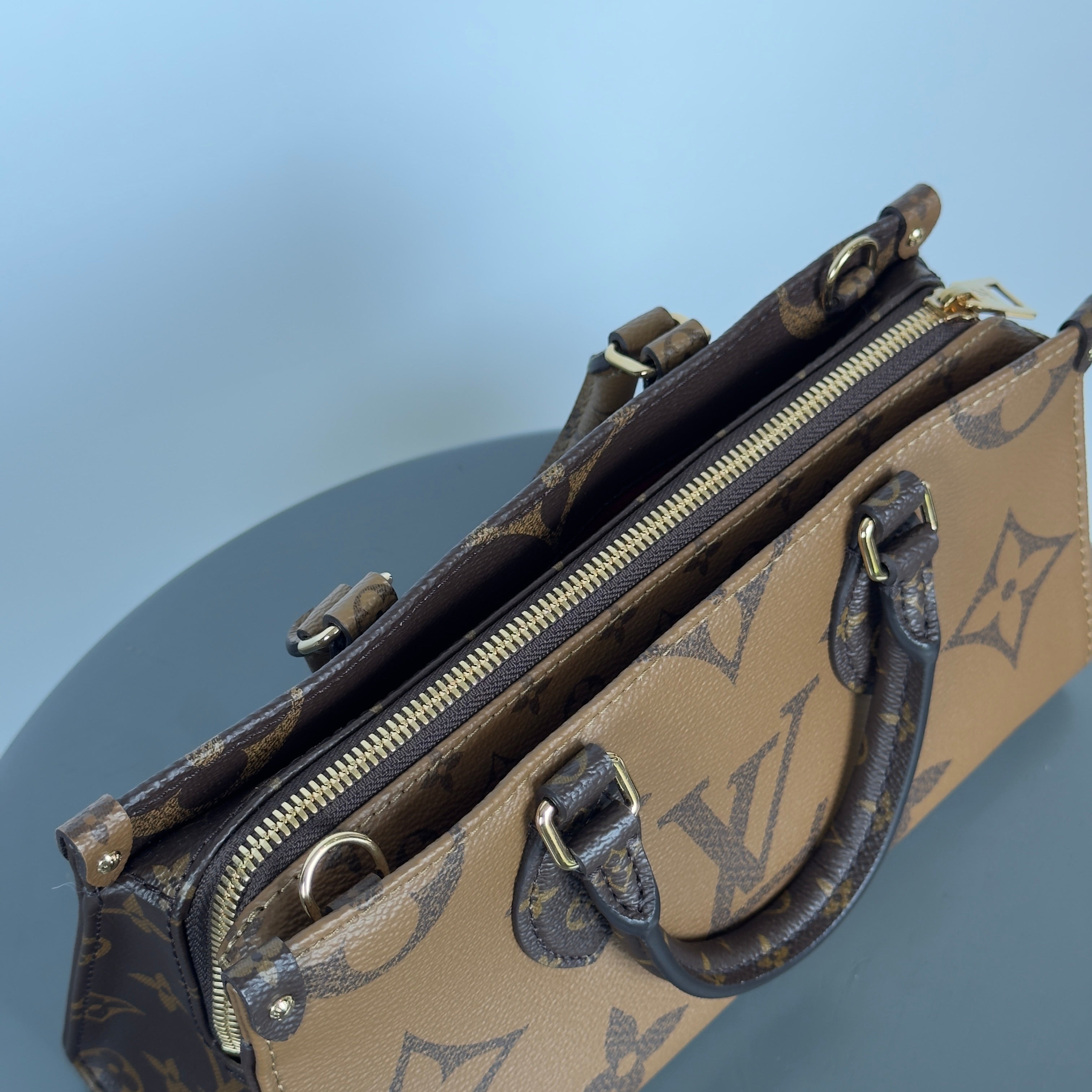 Louis Vuitton Monogram On The Go East To West - Queen May