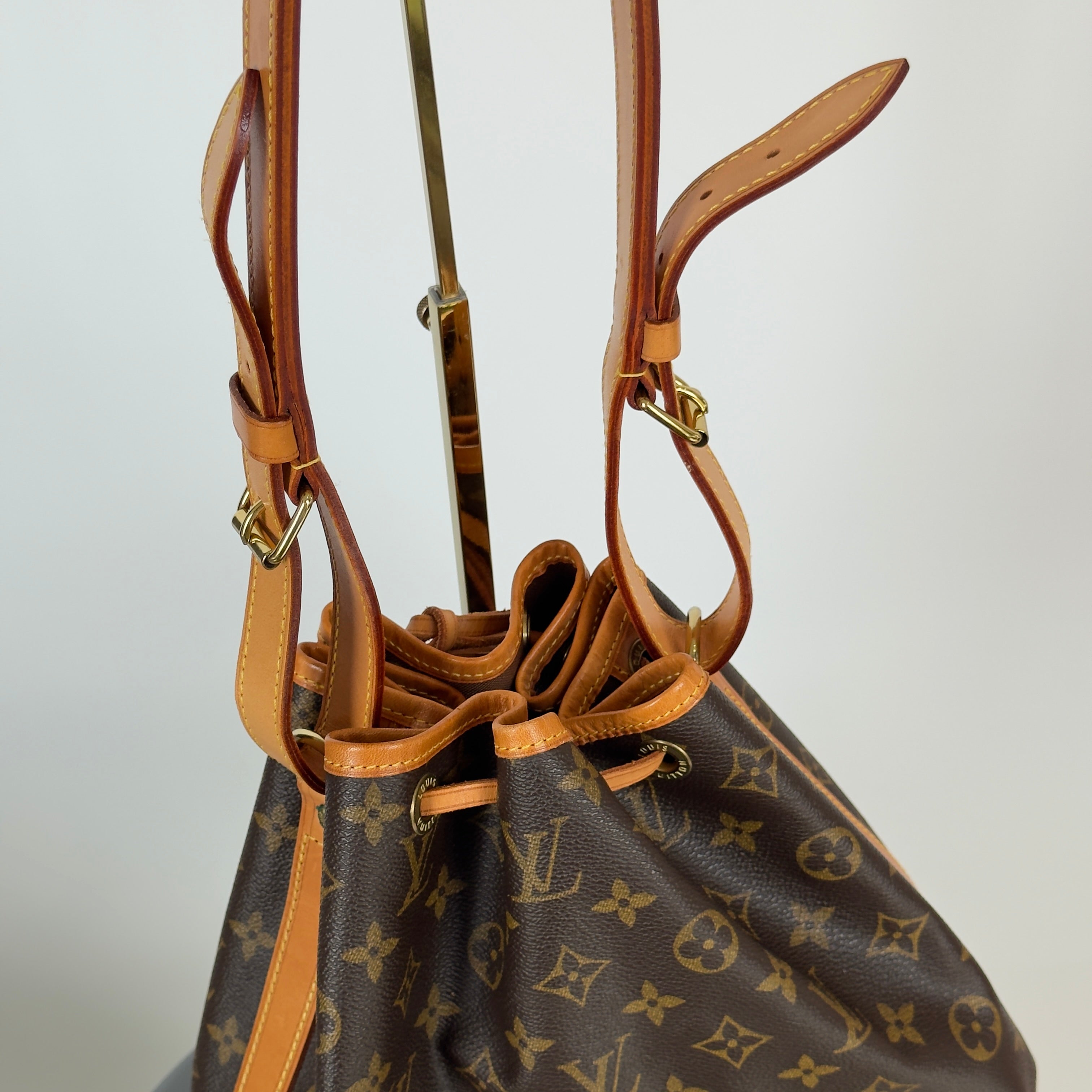 Louis Vuitton Monogram Noe Petit - Queen May