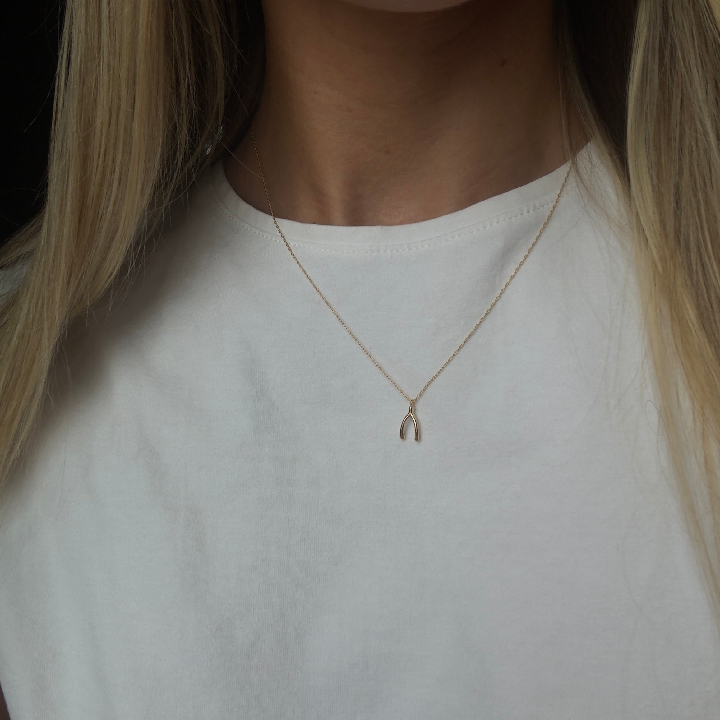 14K Yellow Gold Wishbone Pendant Necklace - Queen May