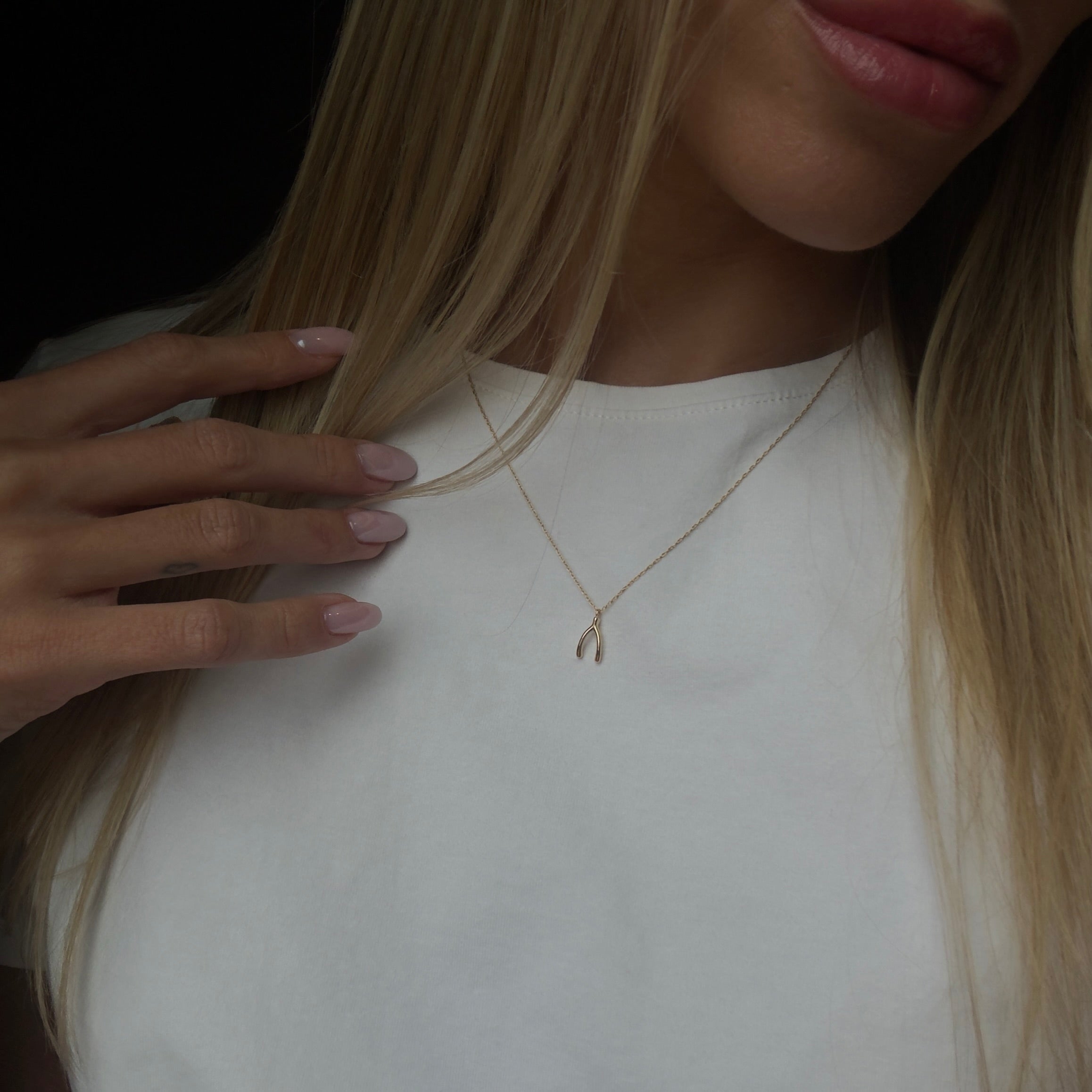 14K Yellow Gold Wishbone Pendant Necklace - Queen May