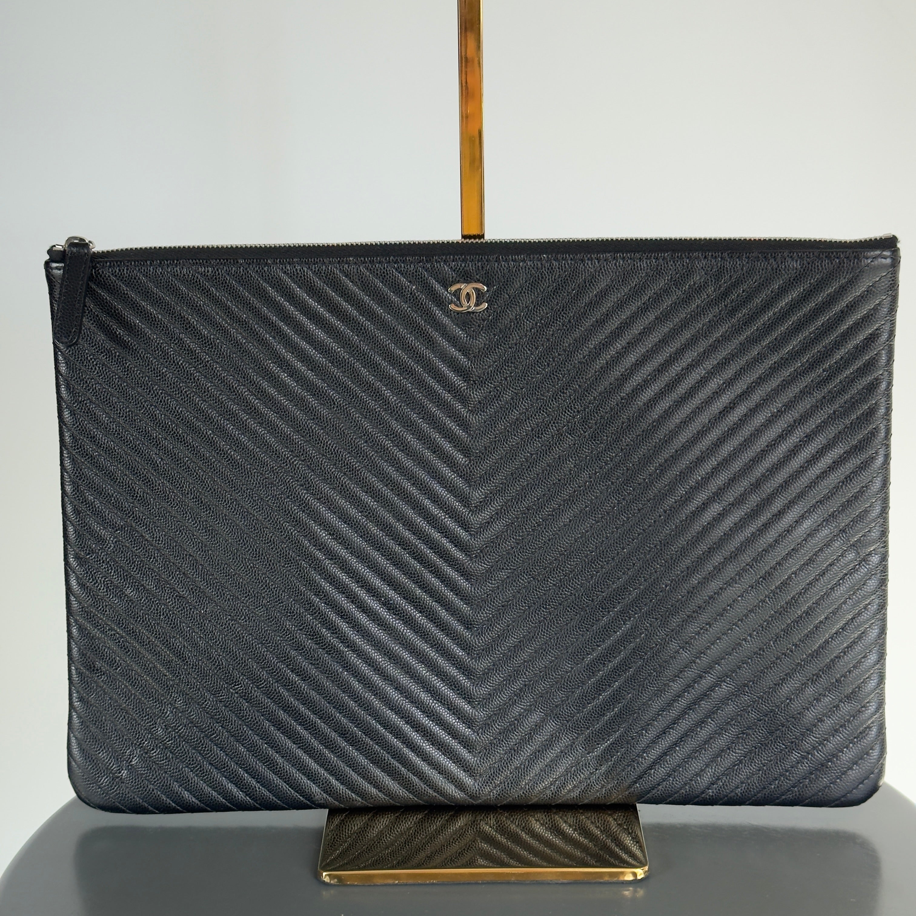 Chanel Caviar O-Case Chevron - Queen May