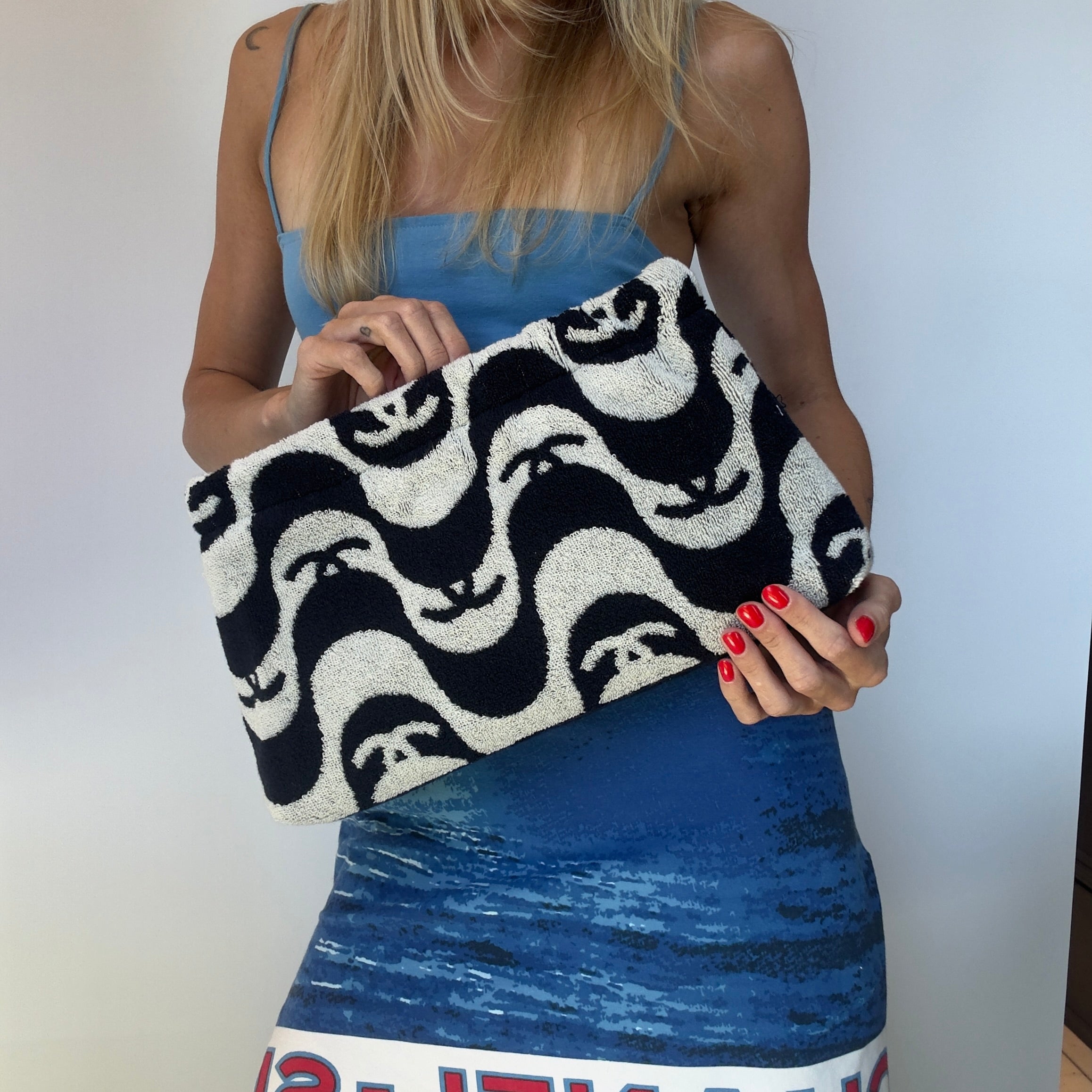Lady Cuir x Queen May The CC Wave Clutch Blue and Navy - Queen May