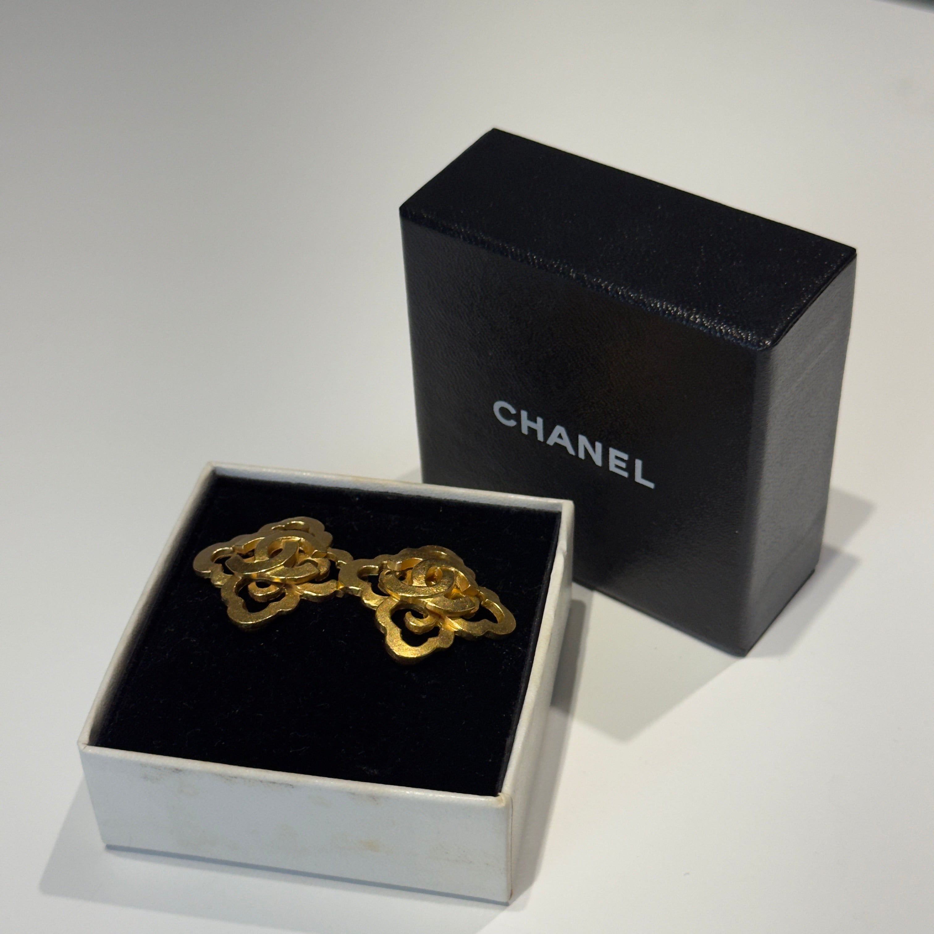 Chanel 1997P Clip On Earrings - Queen May