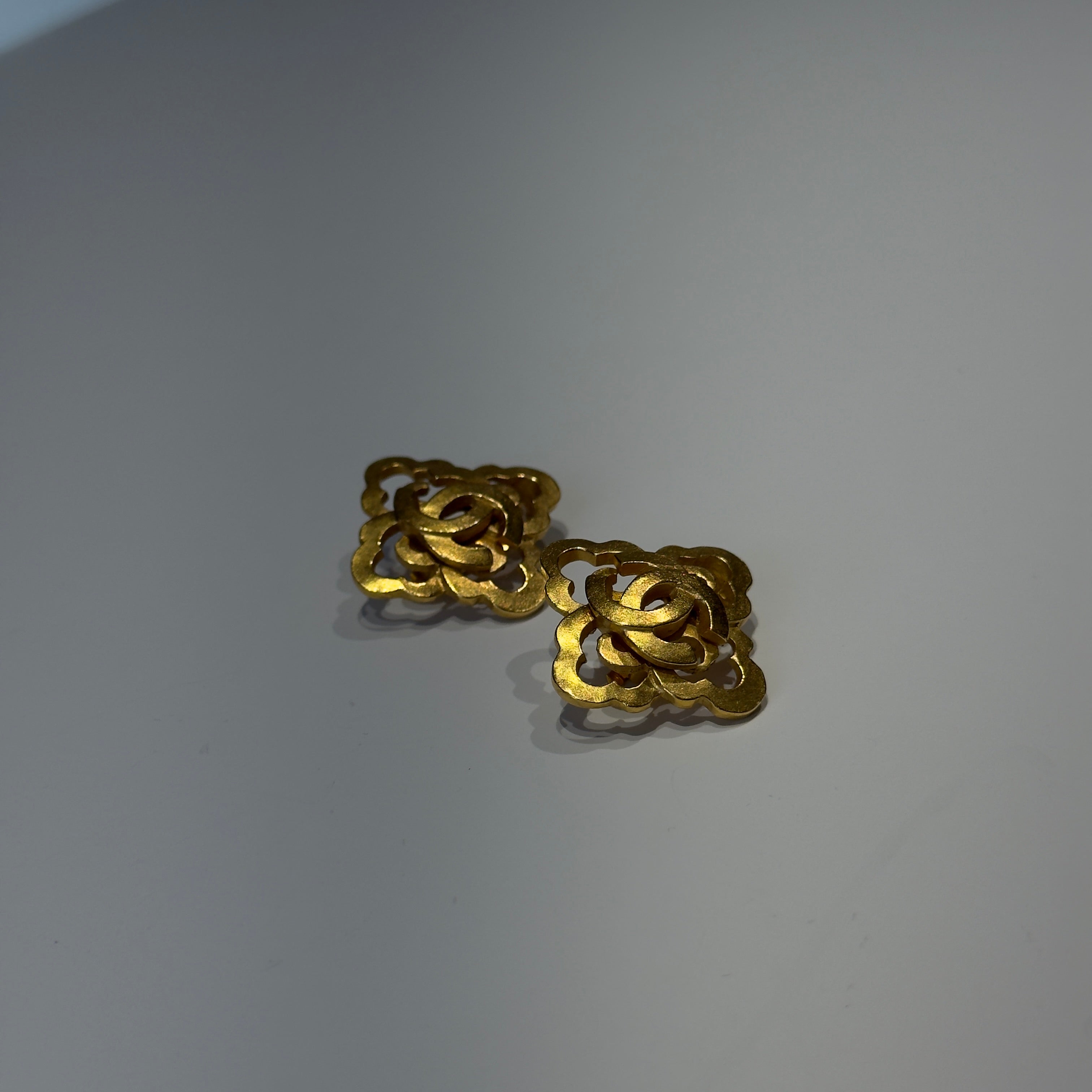 Chanel 1997P Clip On Earrings - Queen May