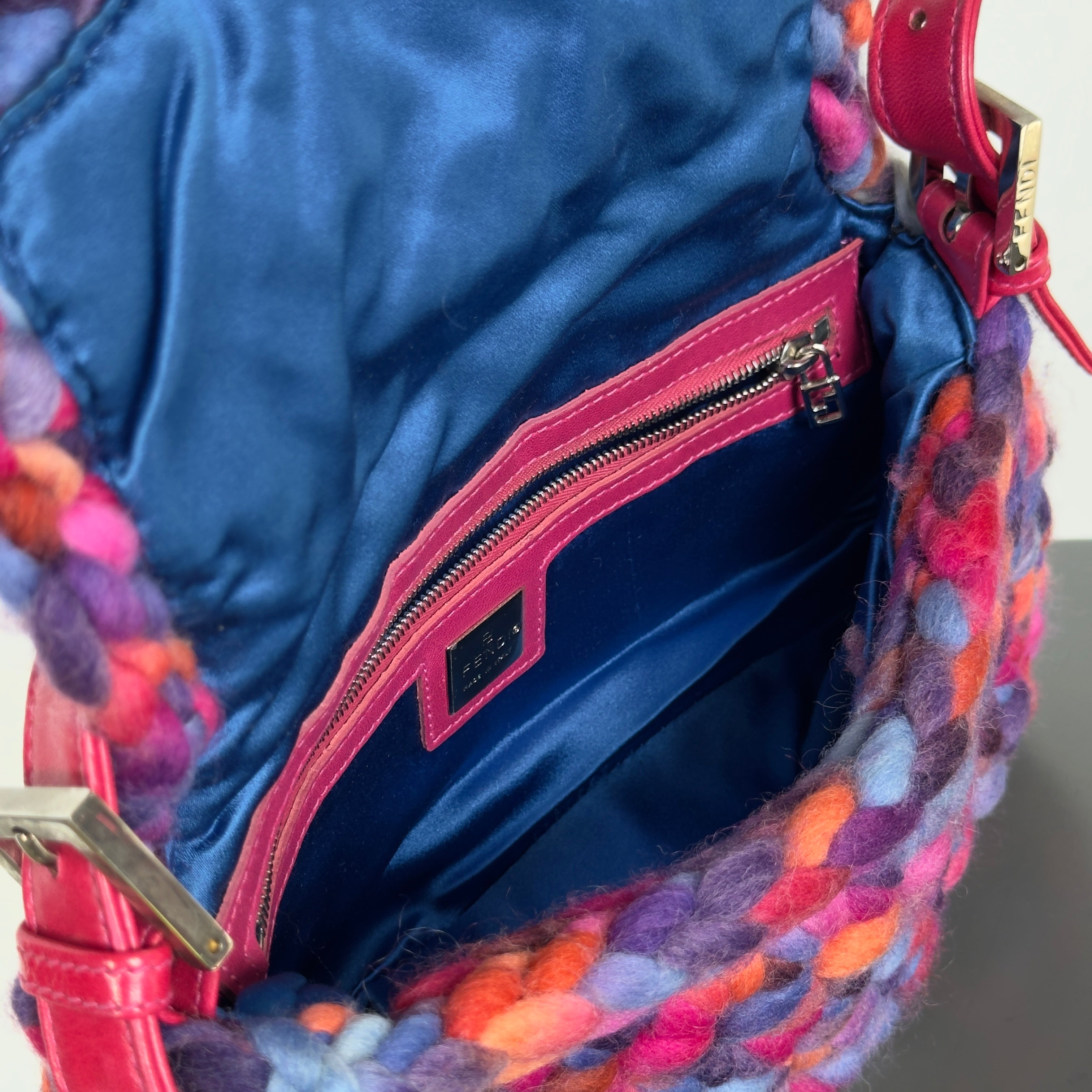 Rare Y2K Era Fendi Crochet Baguette Shoulder Bag - Queen May