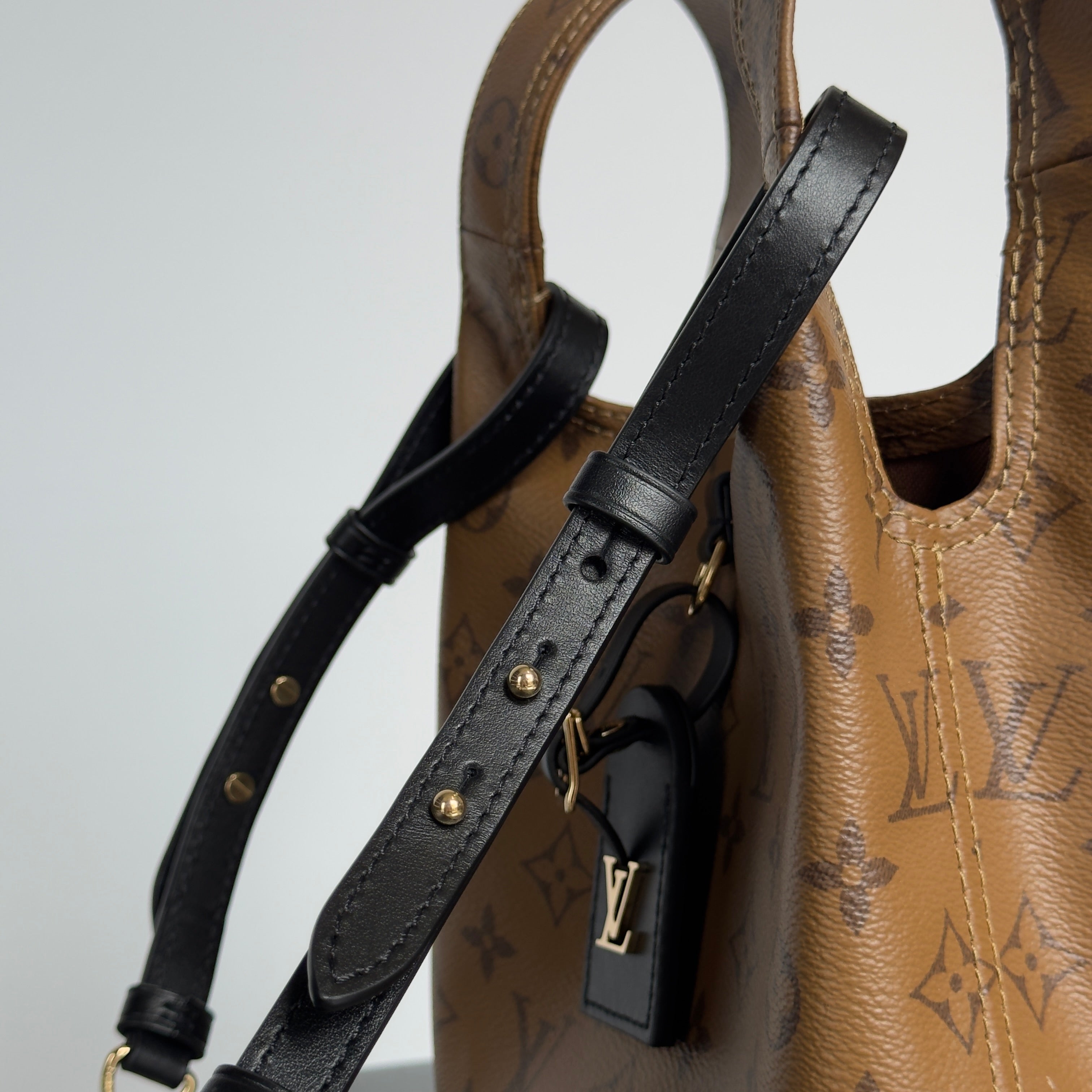 Louis Vuitton Atlantis BB Monogram Reverse - Queen May