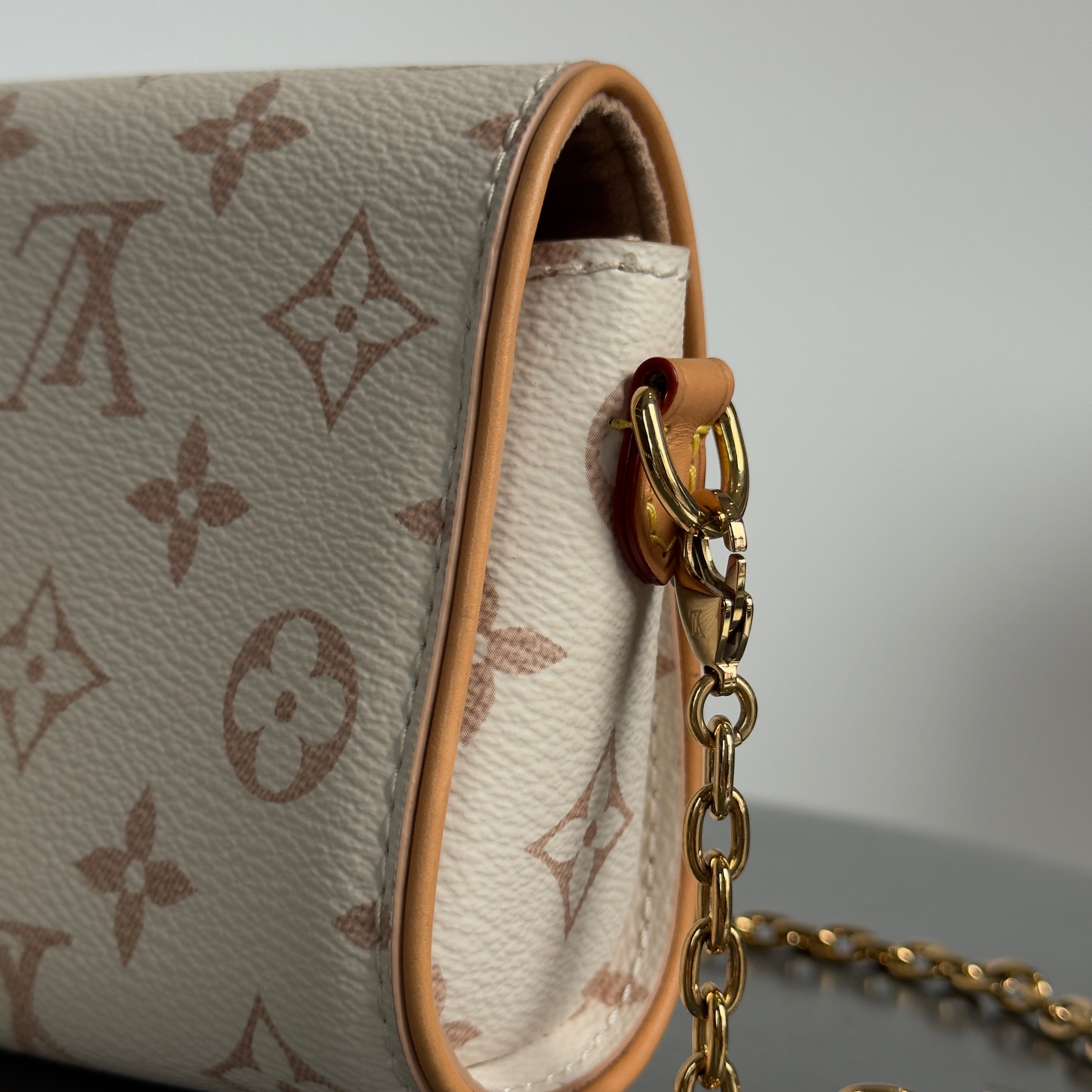 Louis Vuitton Camille Pochette In Dune - Queen May