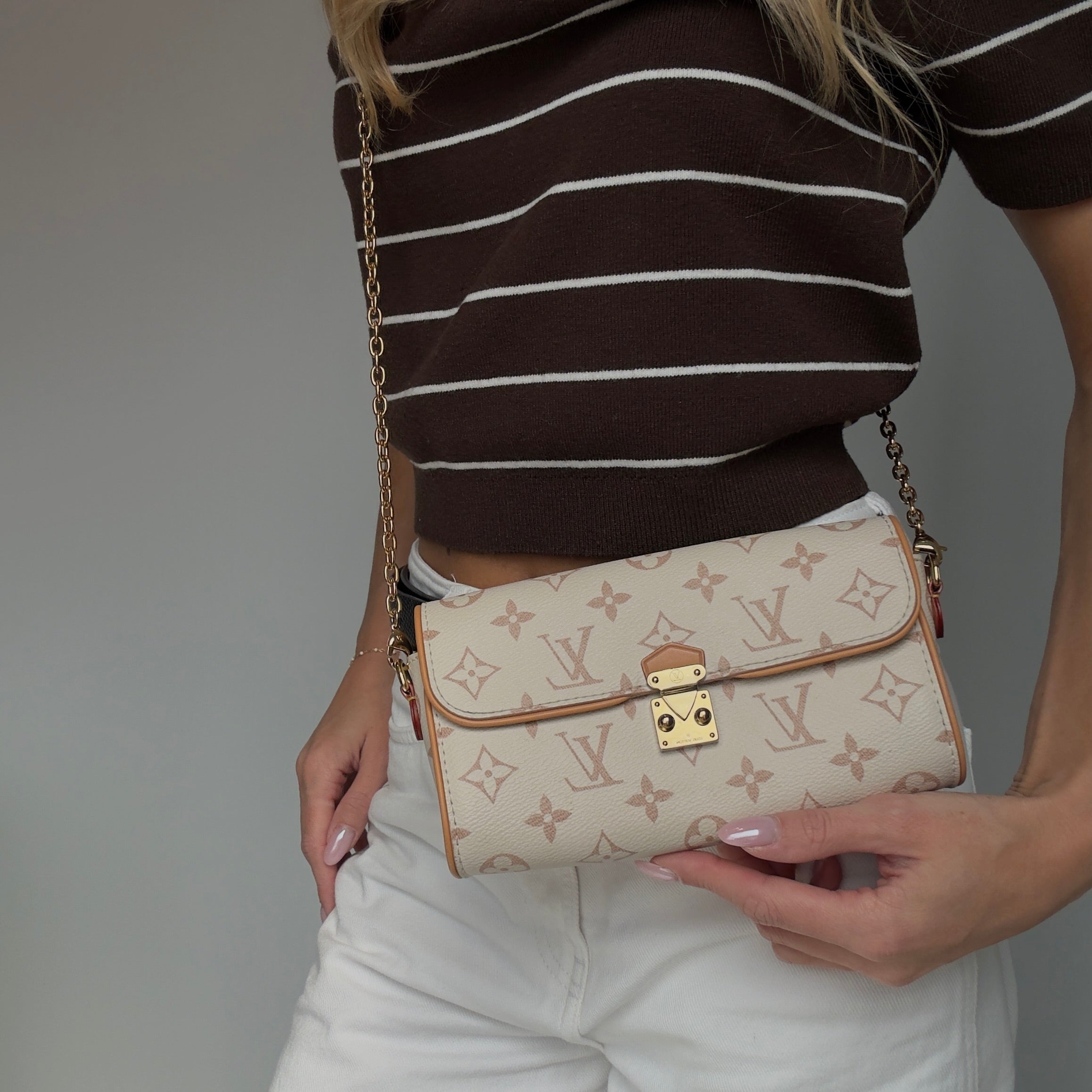 Louis Vuitton Camille Pochette In Dune - Queen May