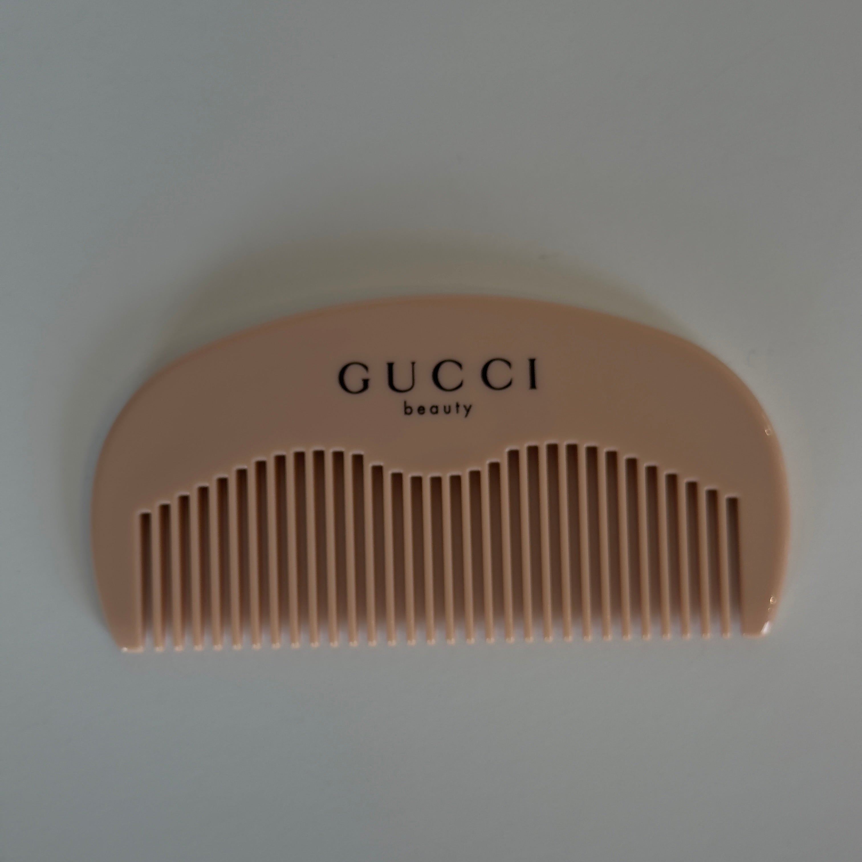 Gucci Beauty Pink Comb - Queen May