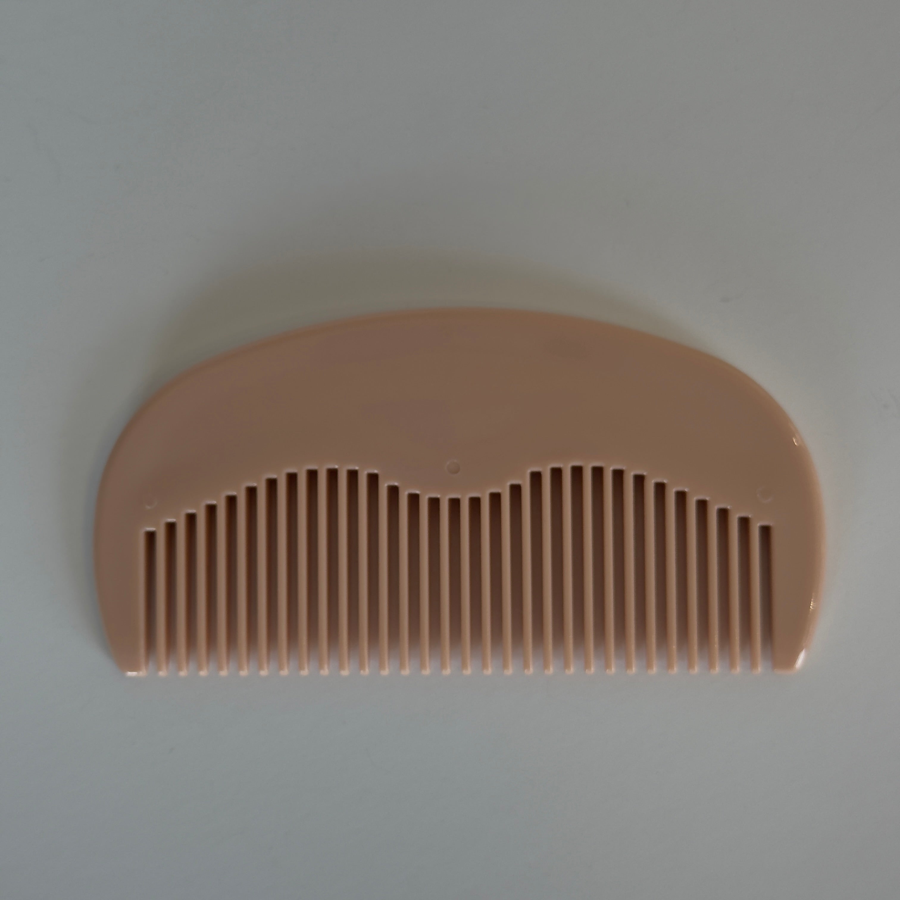 Gucci Beauty Pink Comb - Queen May