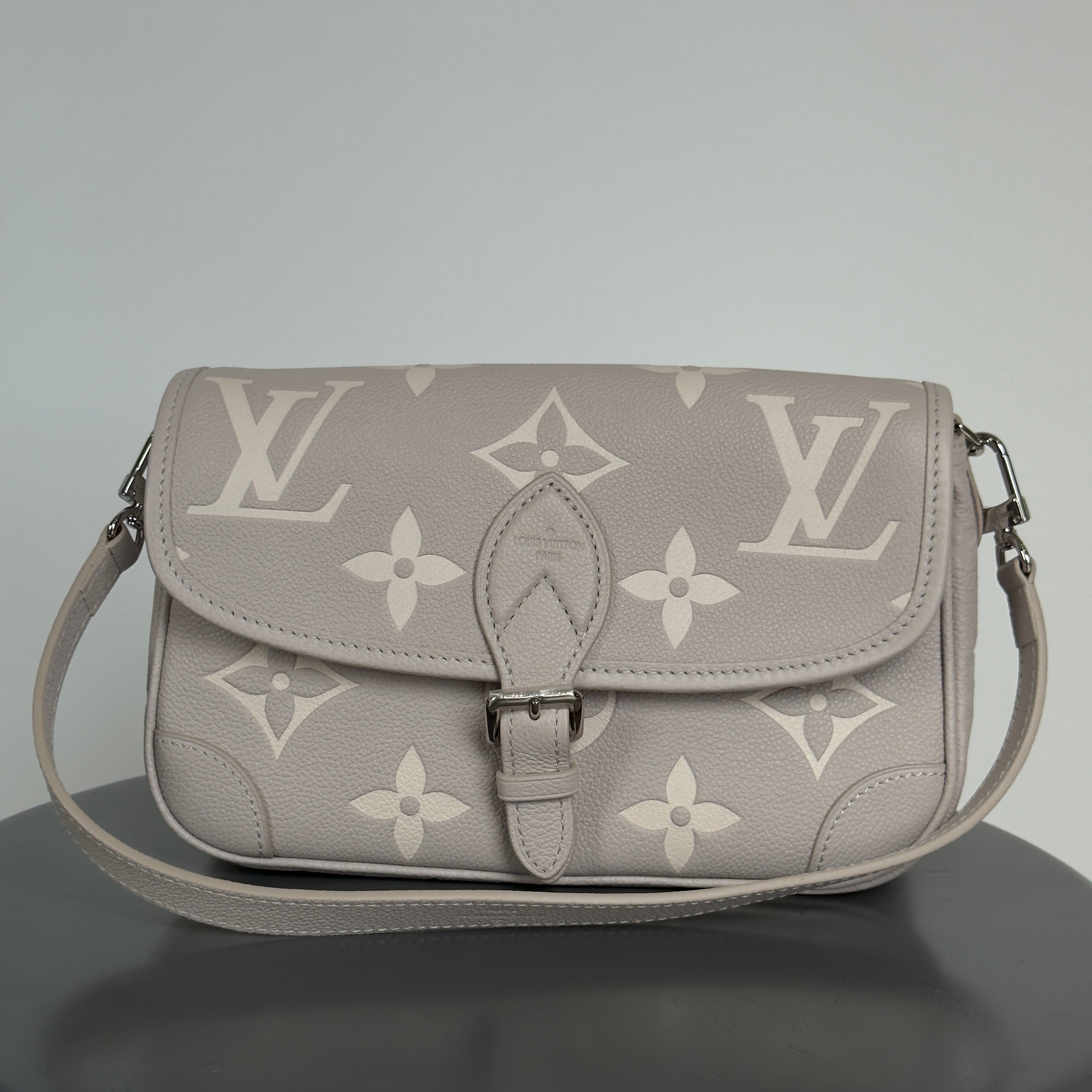 Louis Vuitton Diane Brume/Quartz Monogram Empreinte - Queen May