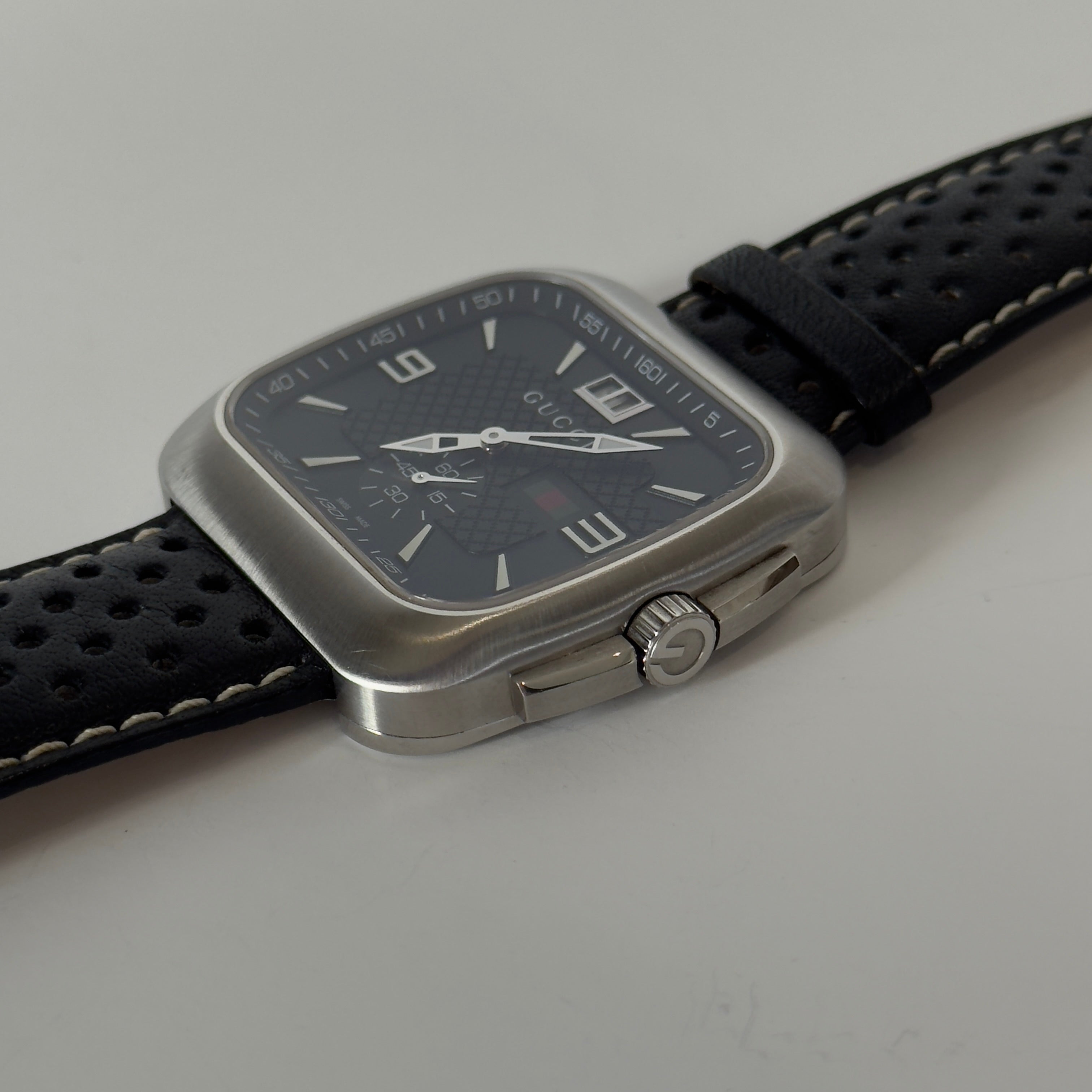 Gucci 131.3 Coupe Watch. - Queen May