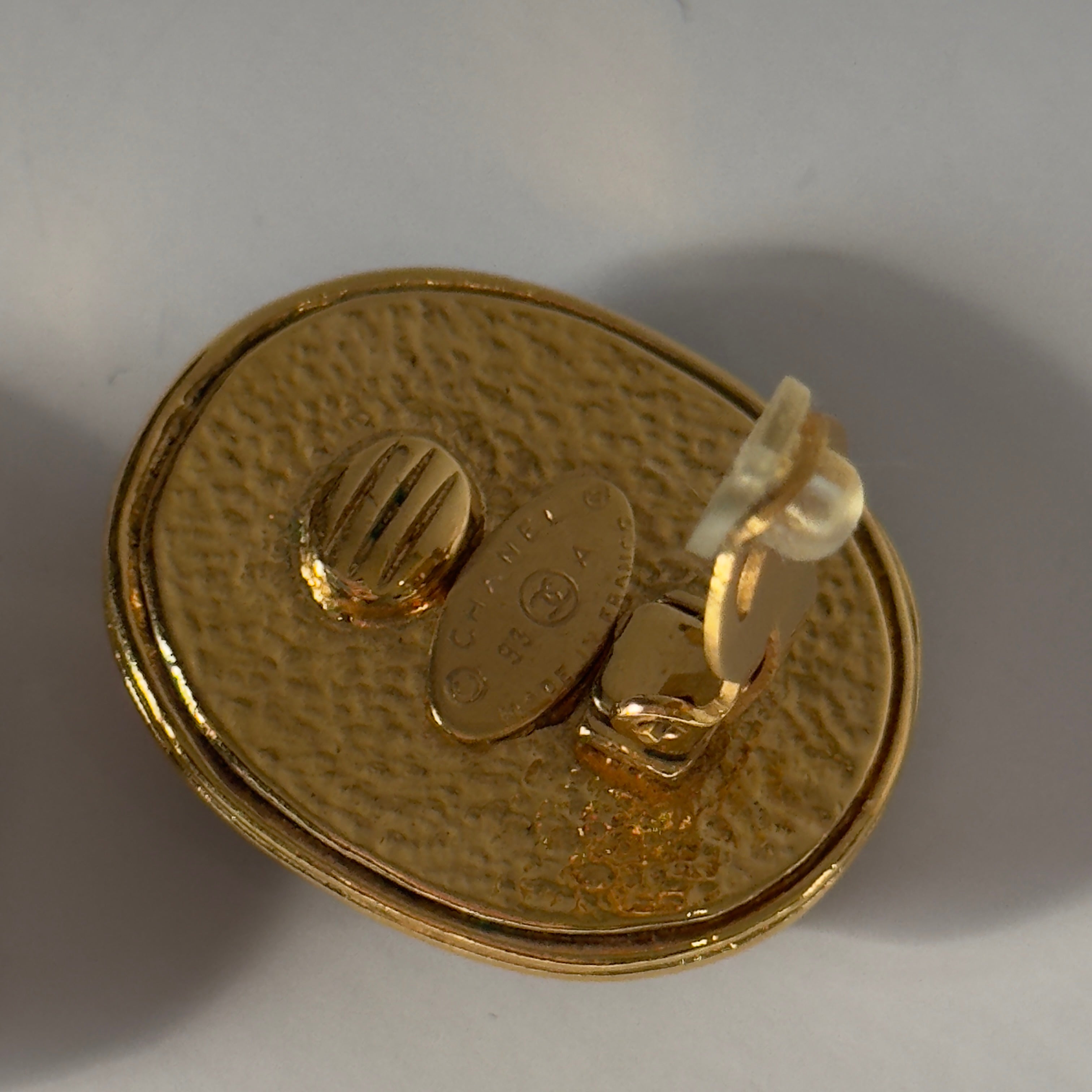 Chanel 1993 Fall CC Gripoix Clip on Earrings - Queen May