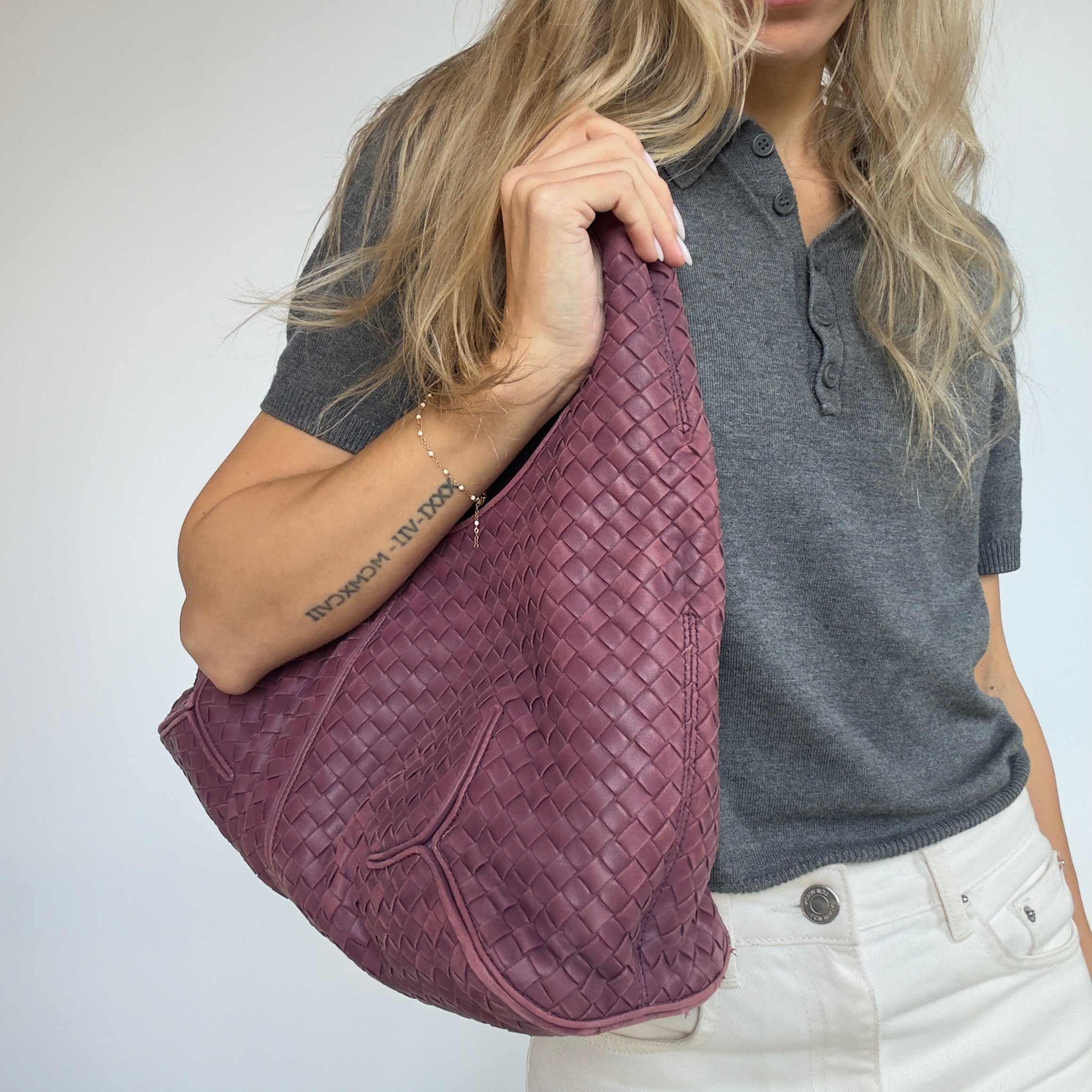 Bottega Veneta Intrecciato Hobo Maroon - Queen May