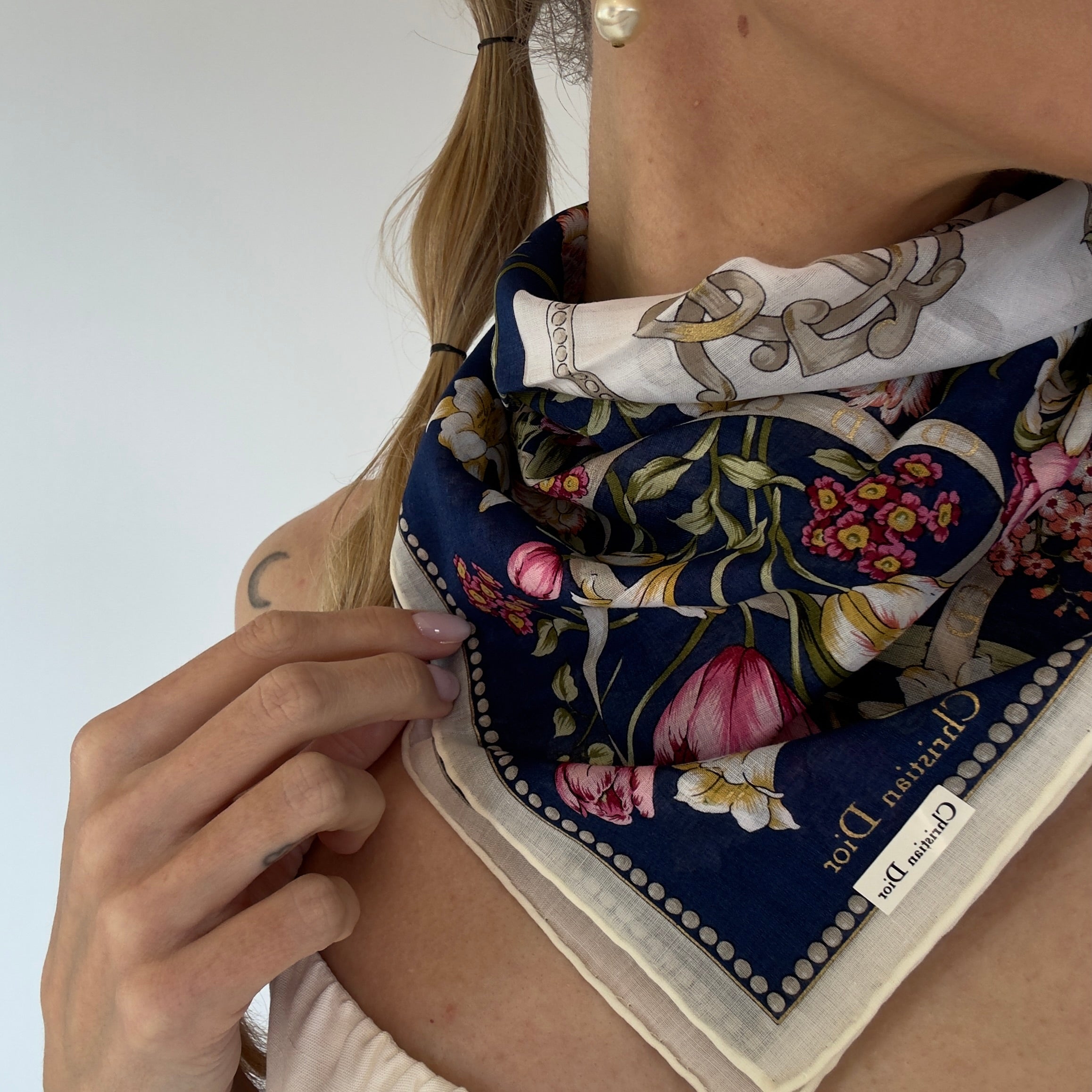 Christian Dior Bandana - Queen May