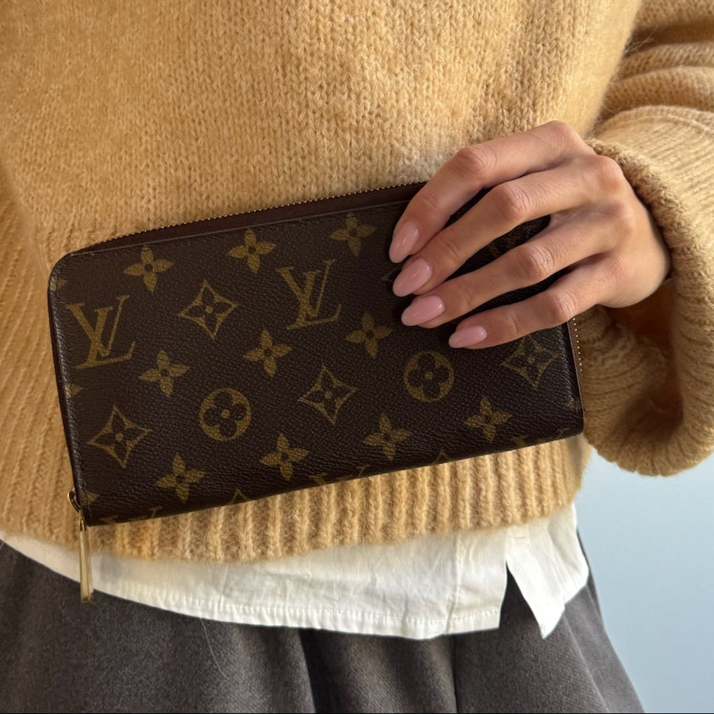 Louis Vuitton Zippy Wallet Monogram - Queen May